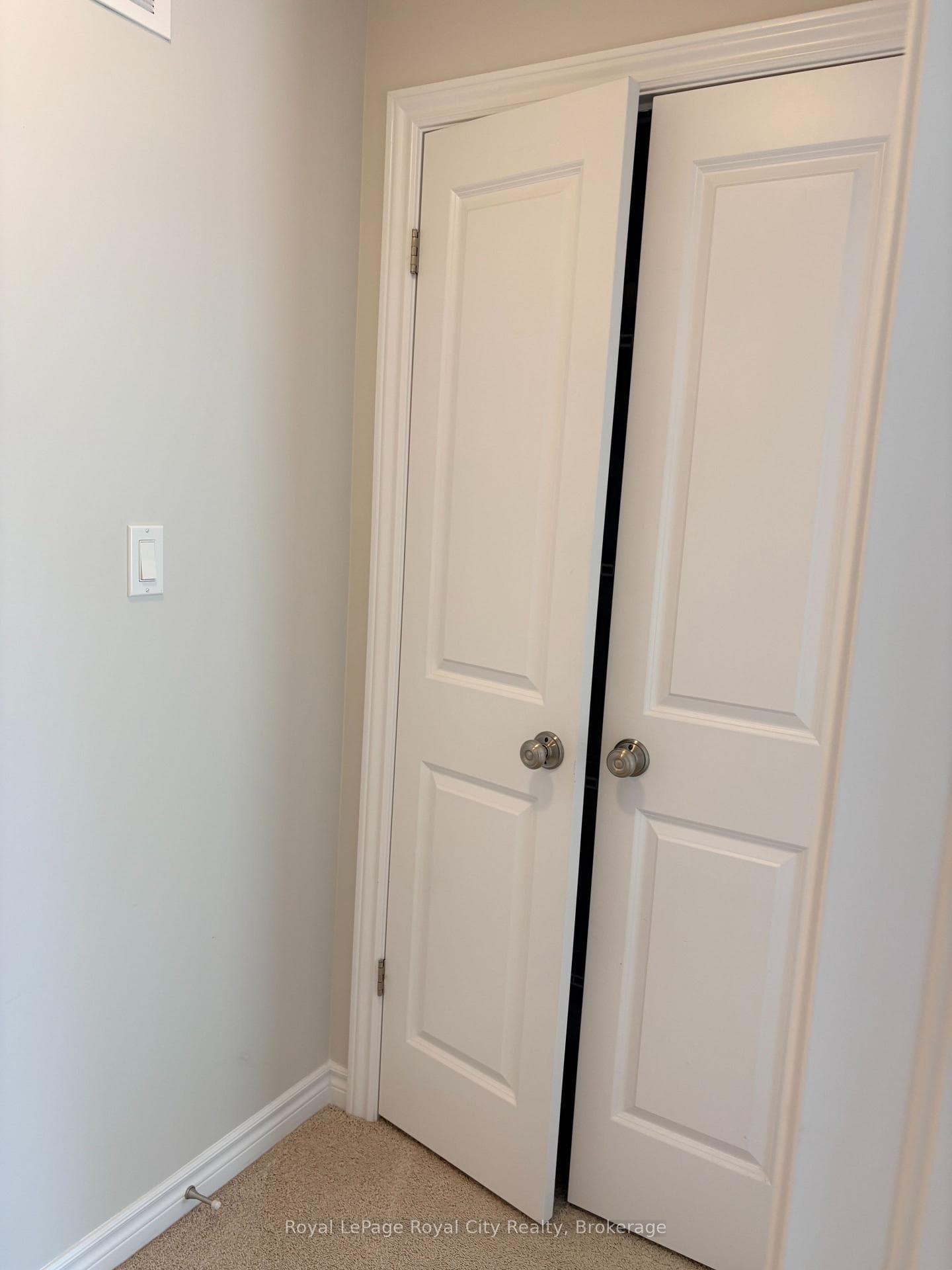 15 SUMMERFIELD Drive photo 21