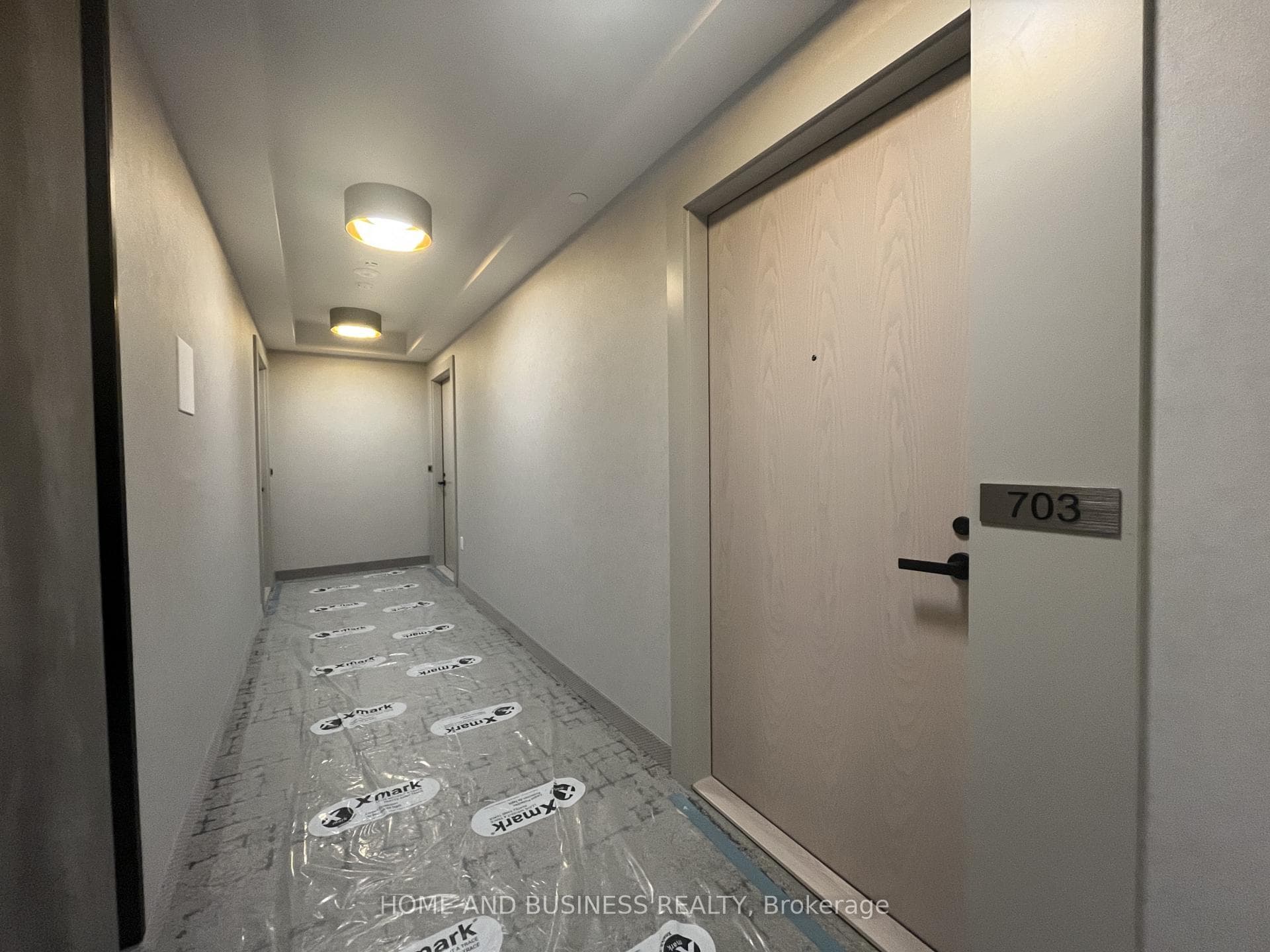 8 Interchange Way Unit 703 photo 16