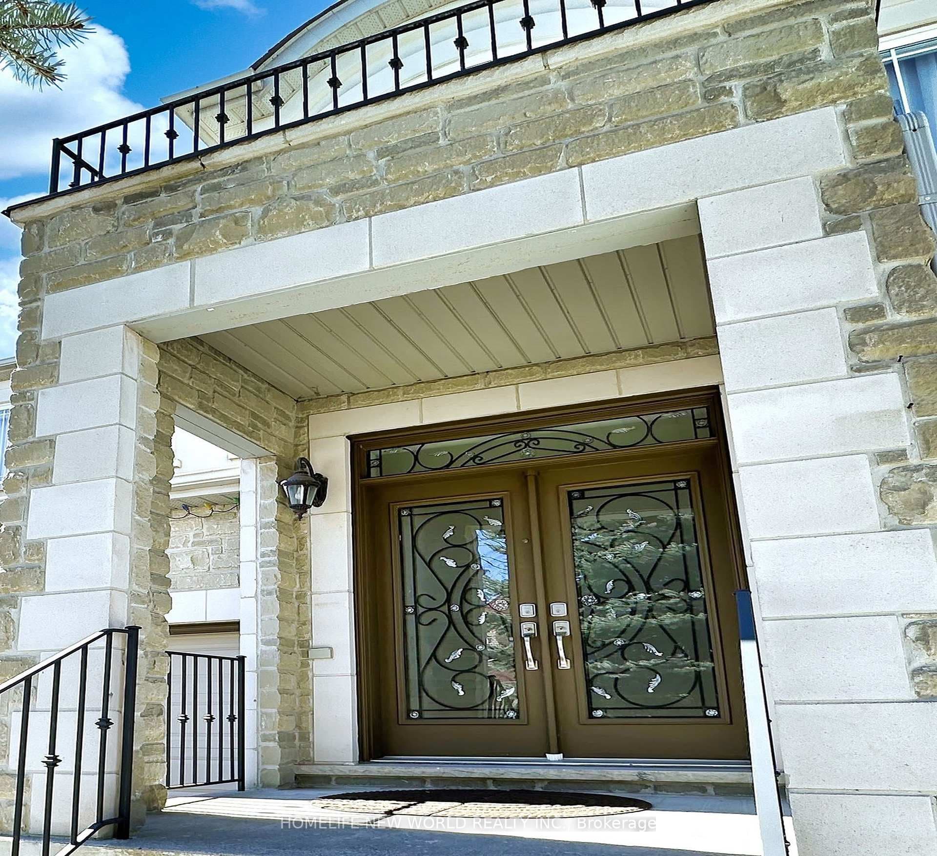 79 Chopin Boulevard photo 3