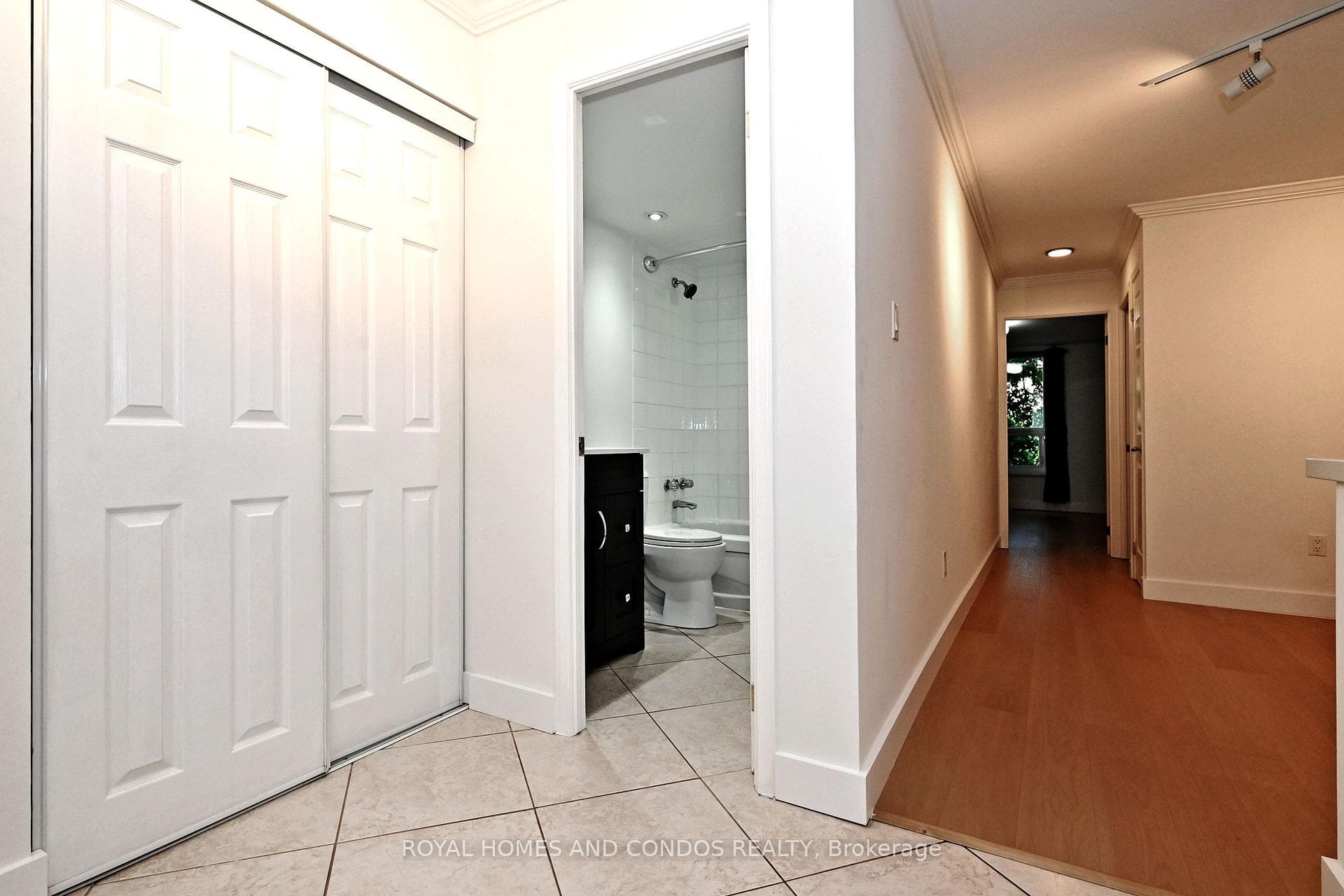 77 Maitland Place Unit 220 photo 34