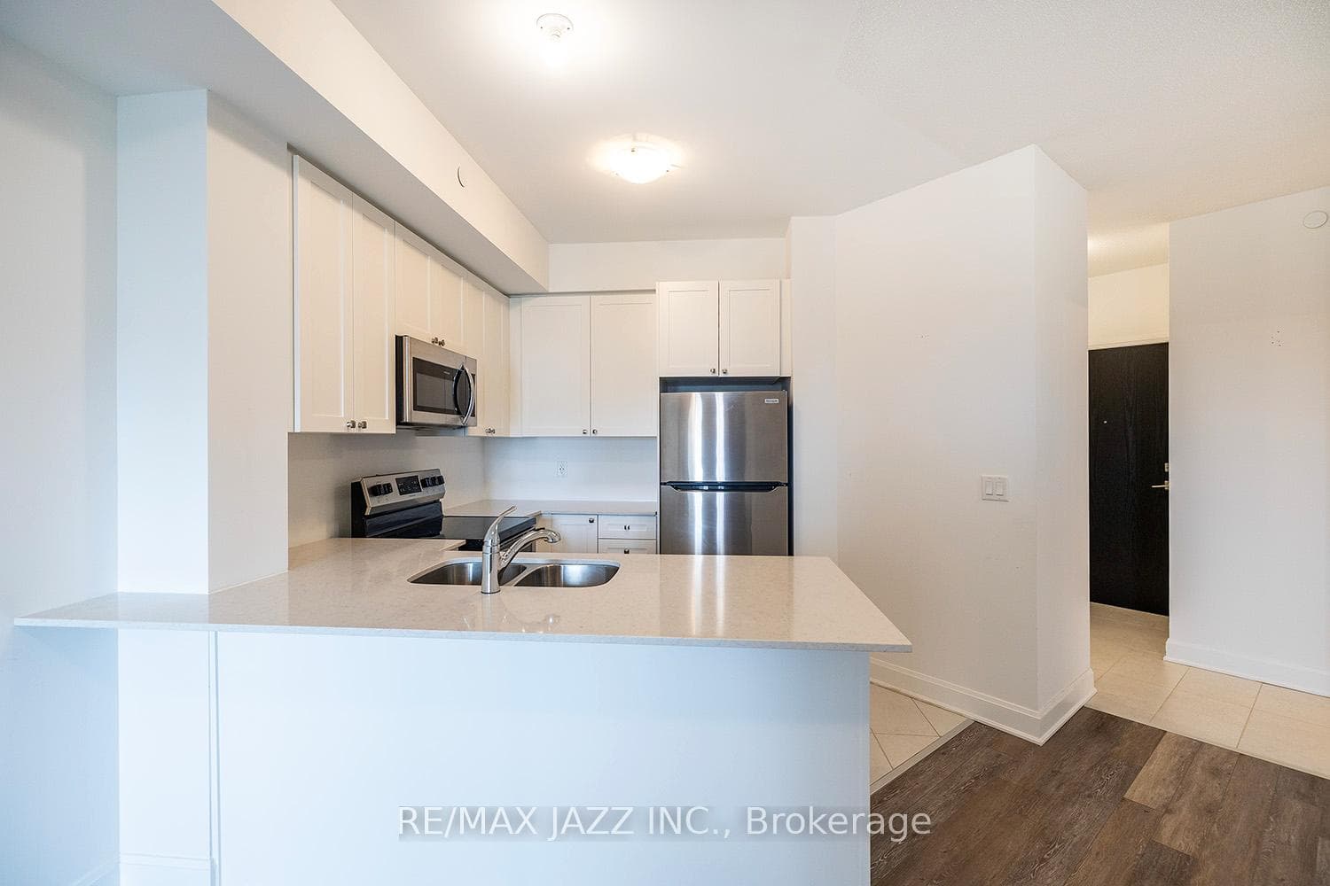 50 Lakebreeze Drive Unit 401 photo 6