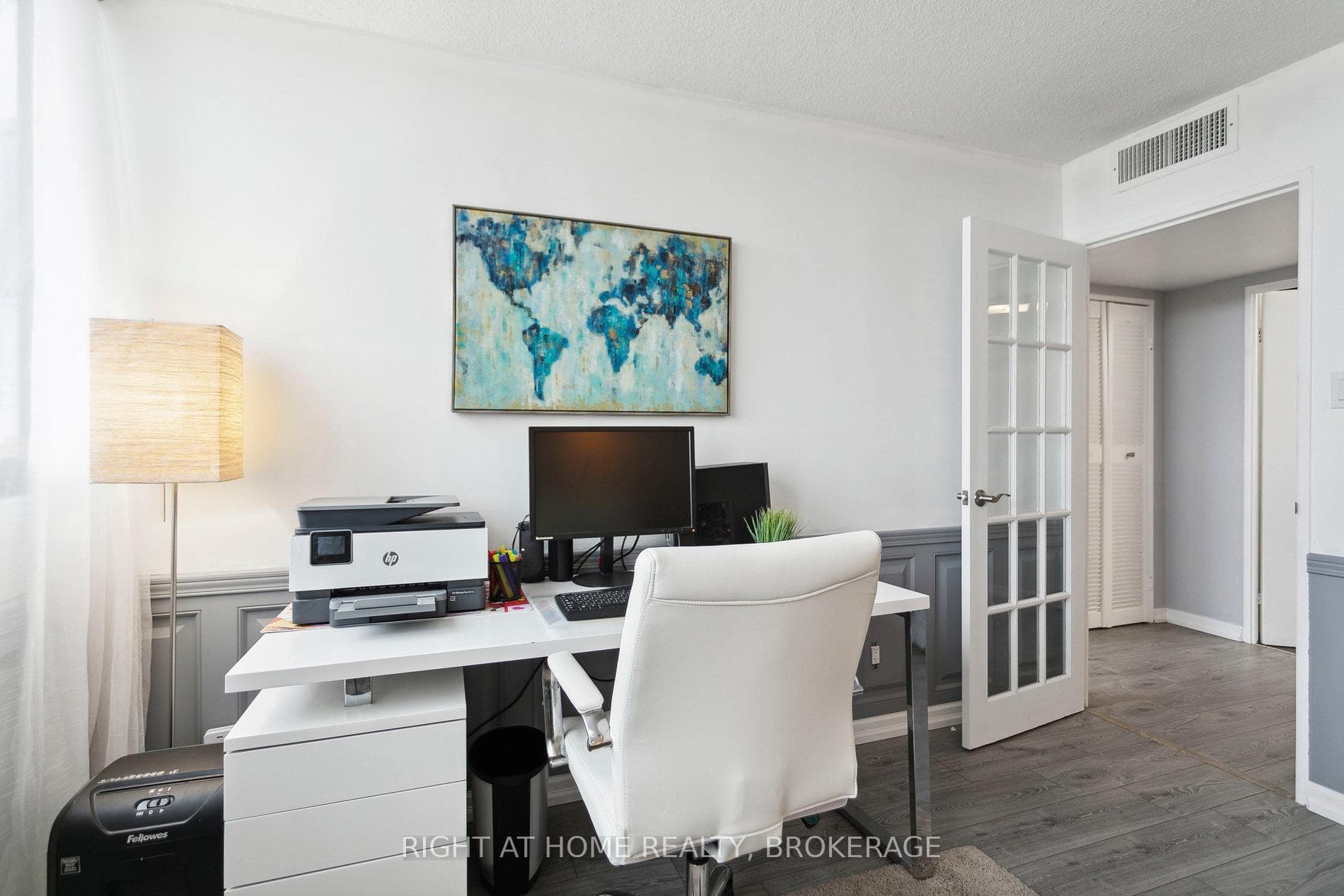1333 Bloor Street Unit 901 photo 35