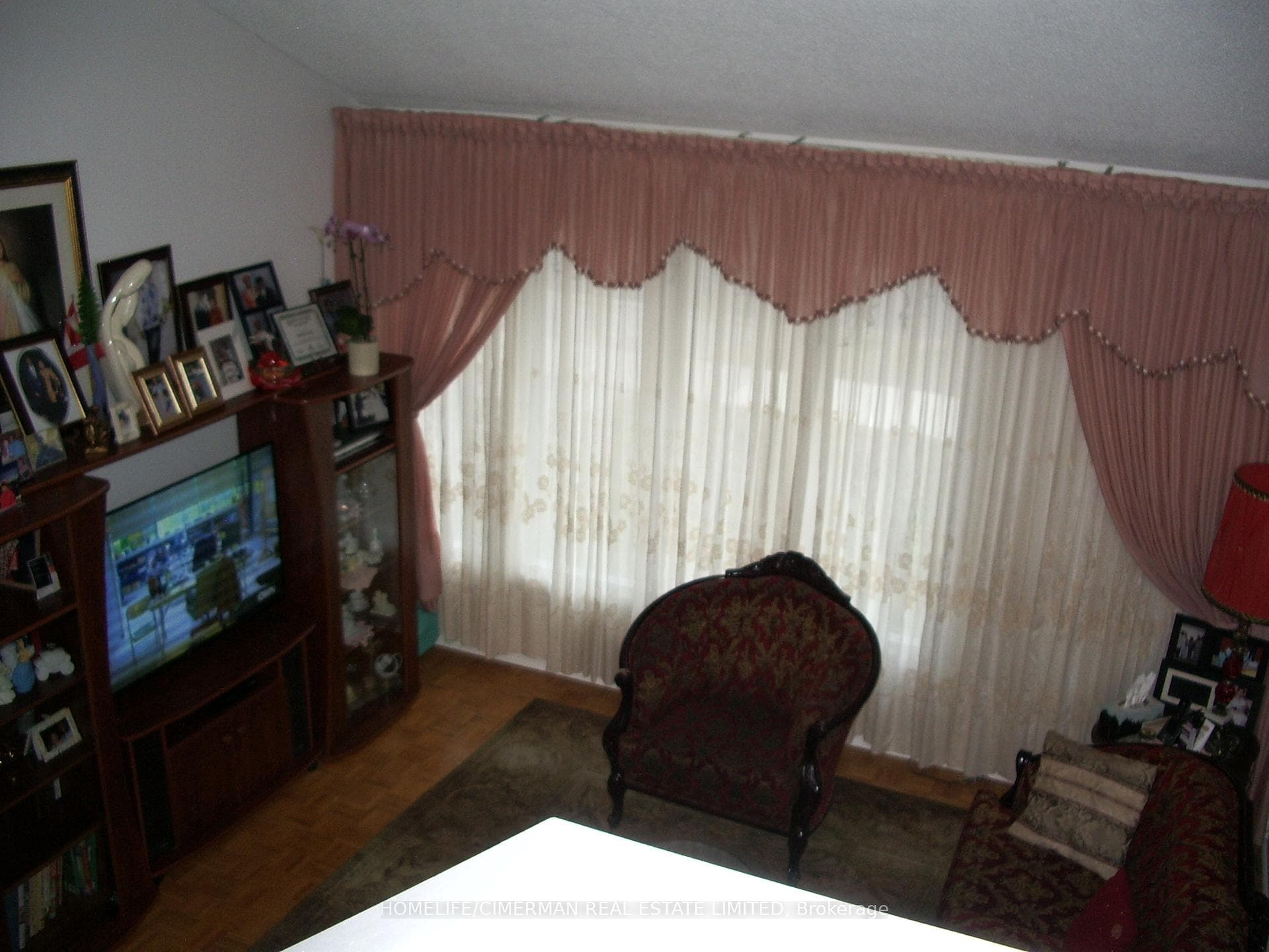 48 Wallis Crescent photo 6