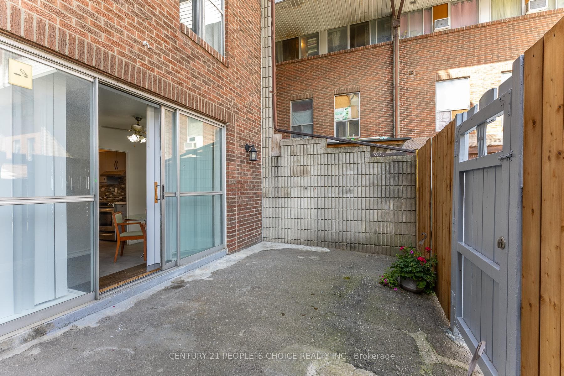 10 Eddystone Avenue Unit 106 photo 39
