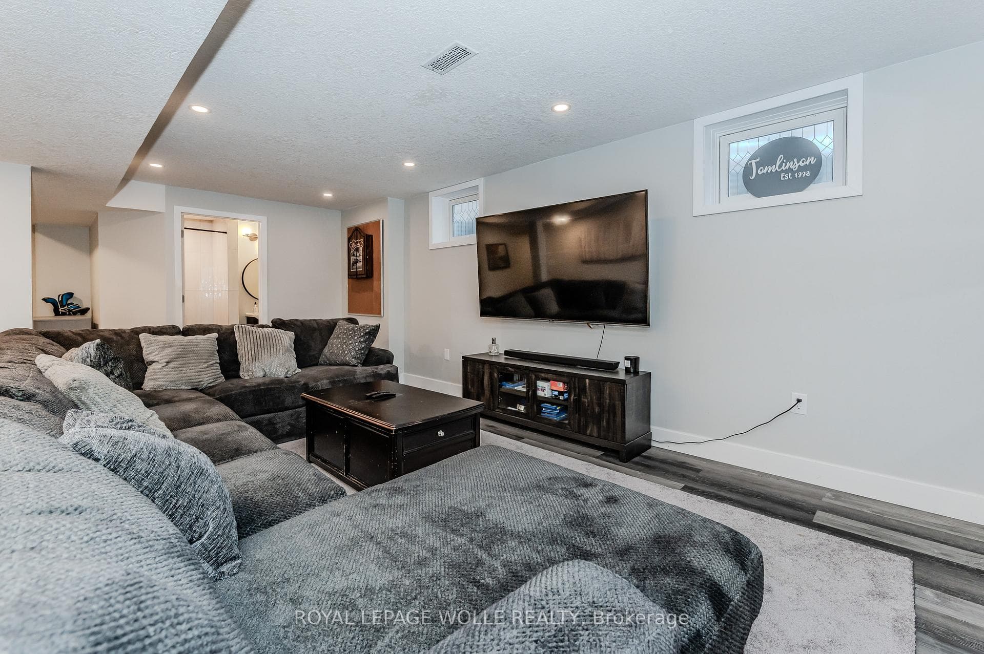 618 Doon Drive photo 32