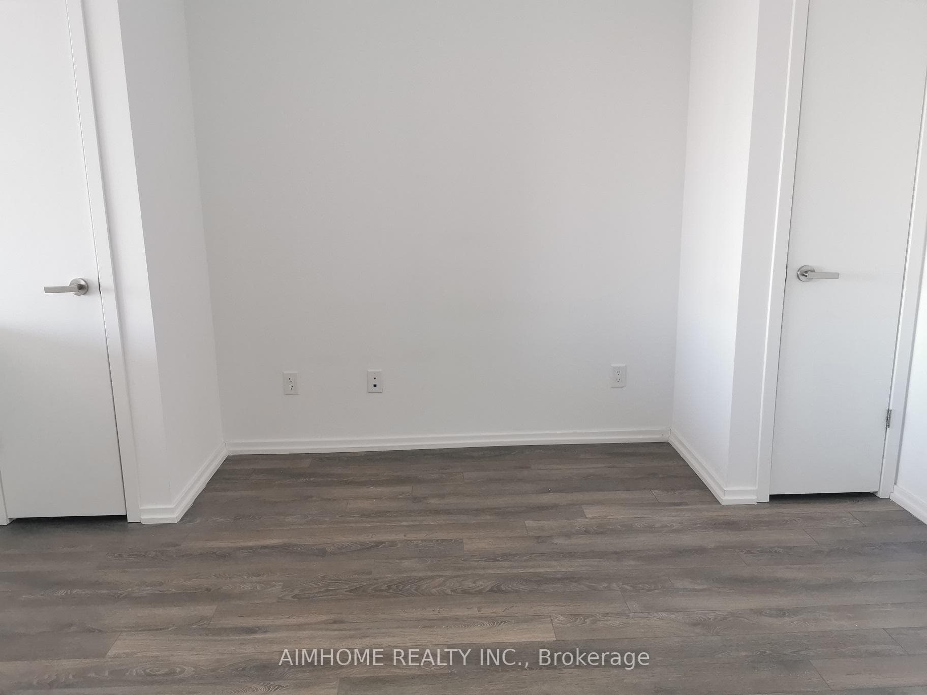 197 Yonge Street Unit 3004 photo 12