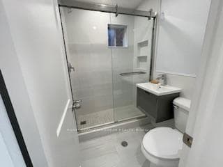 198 Markham Street Unit 2 photo 5