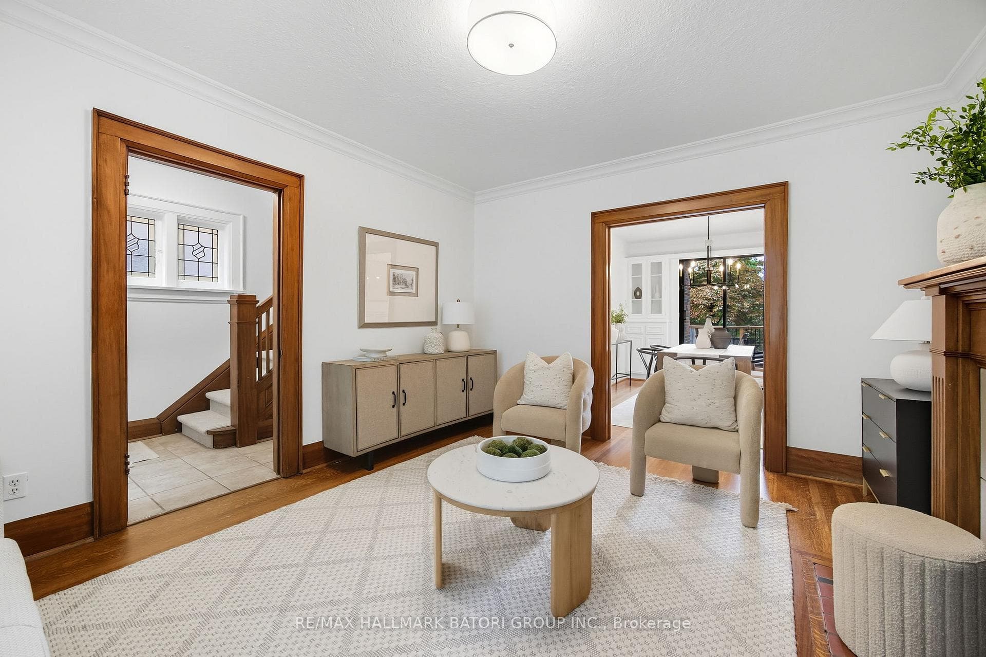 458 St Clements Avenue photo 5