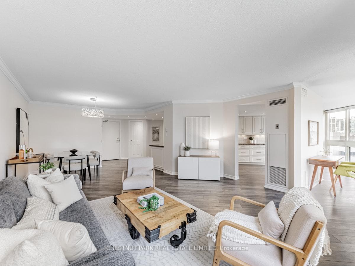 10 Kenneth Avenue Unit 1412 photo 3