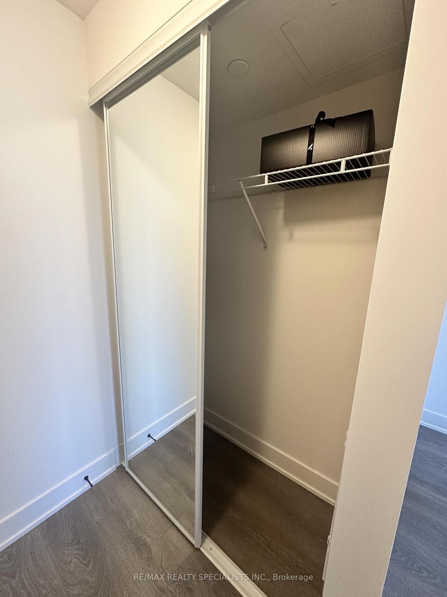 204 BURNHAMTHORPE Road Unit 1504 photo 8