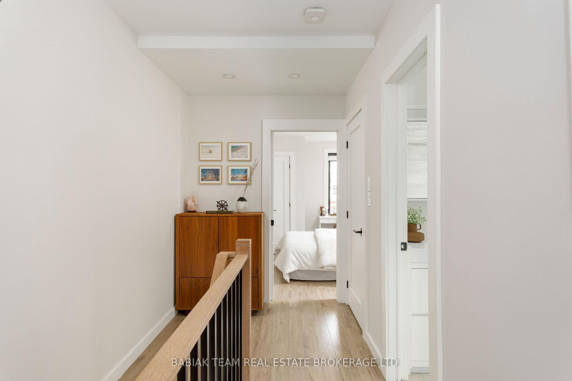 497 Keele Street photo 36