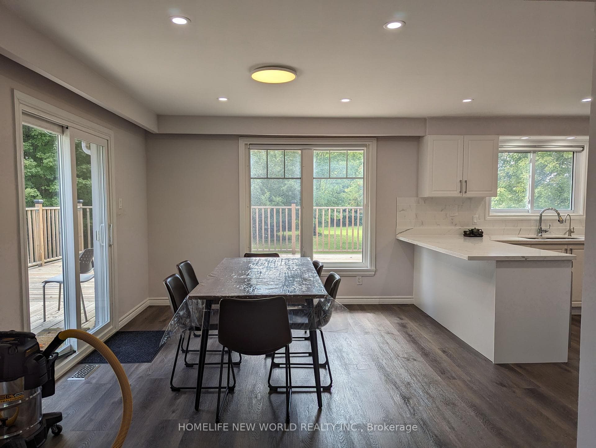 17268 Warden Avenue photo 17