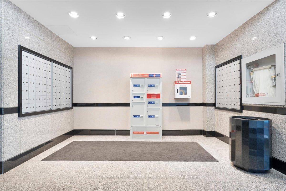 914 Yonge Street Unit 1214 photo 14