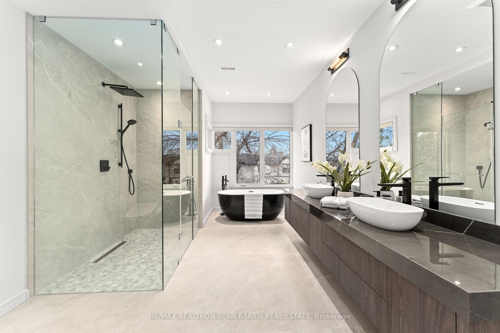 8 Ravenscroft Circle photo 19