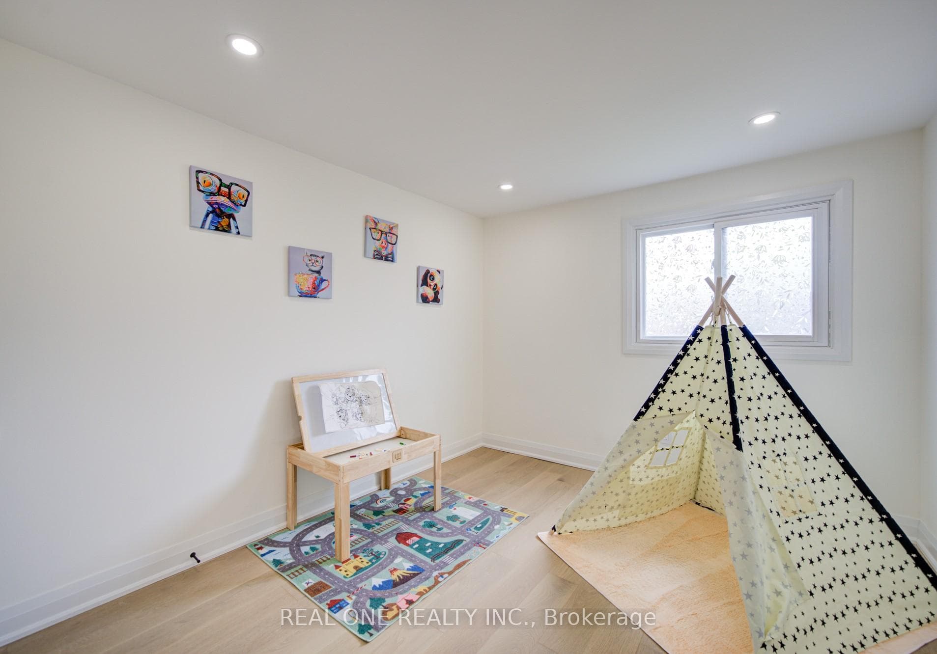 100 Kenley Crescent photo 16