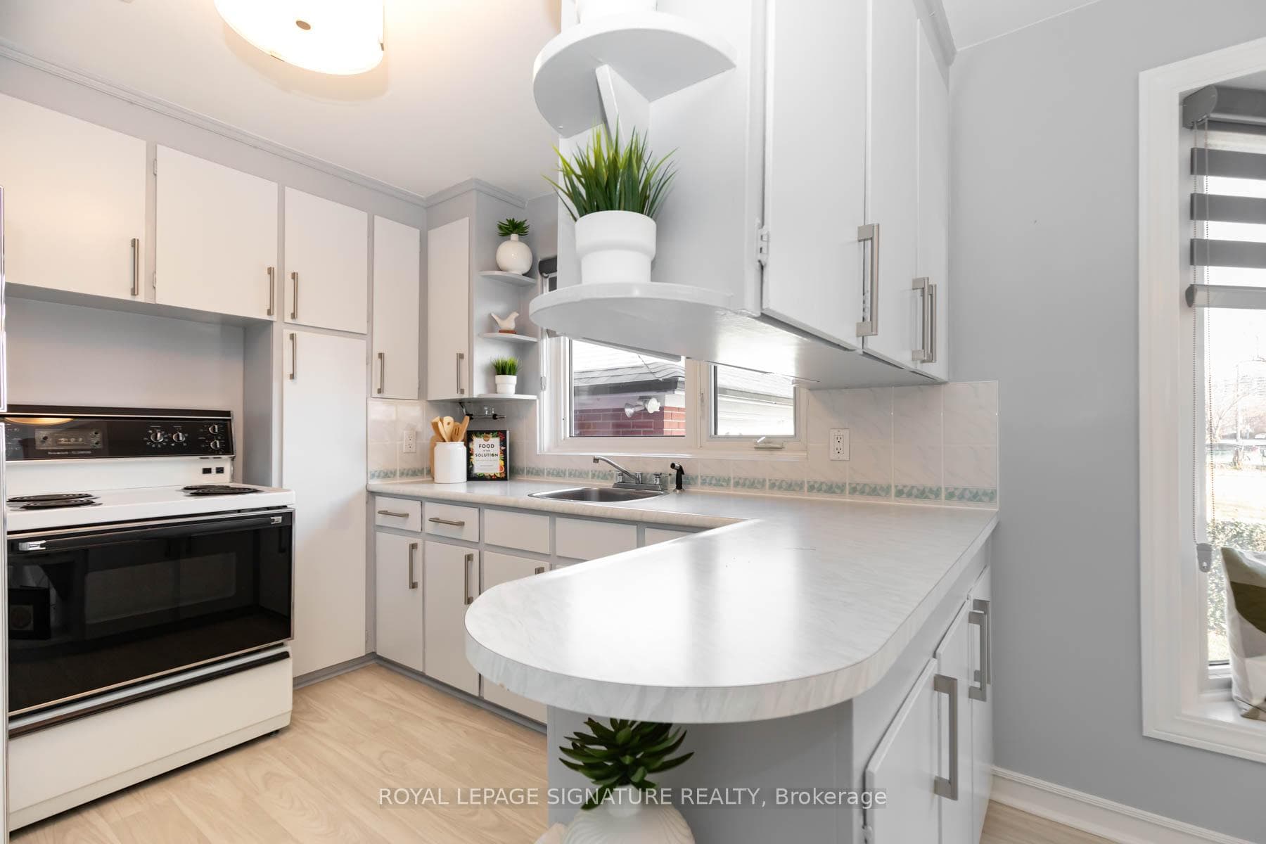 732 Danforth Road photo 13