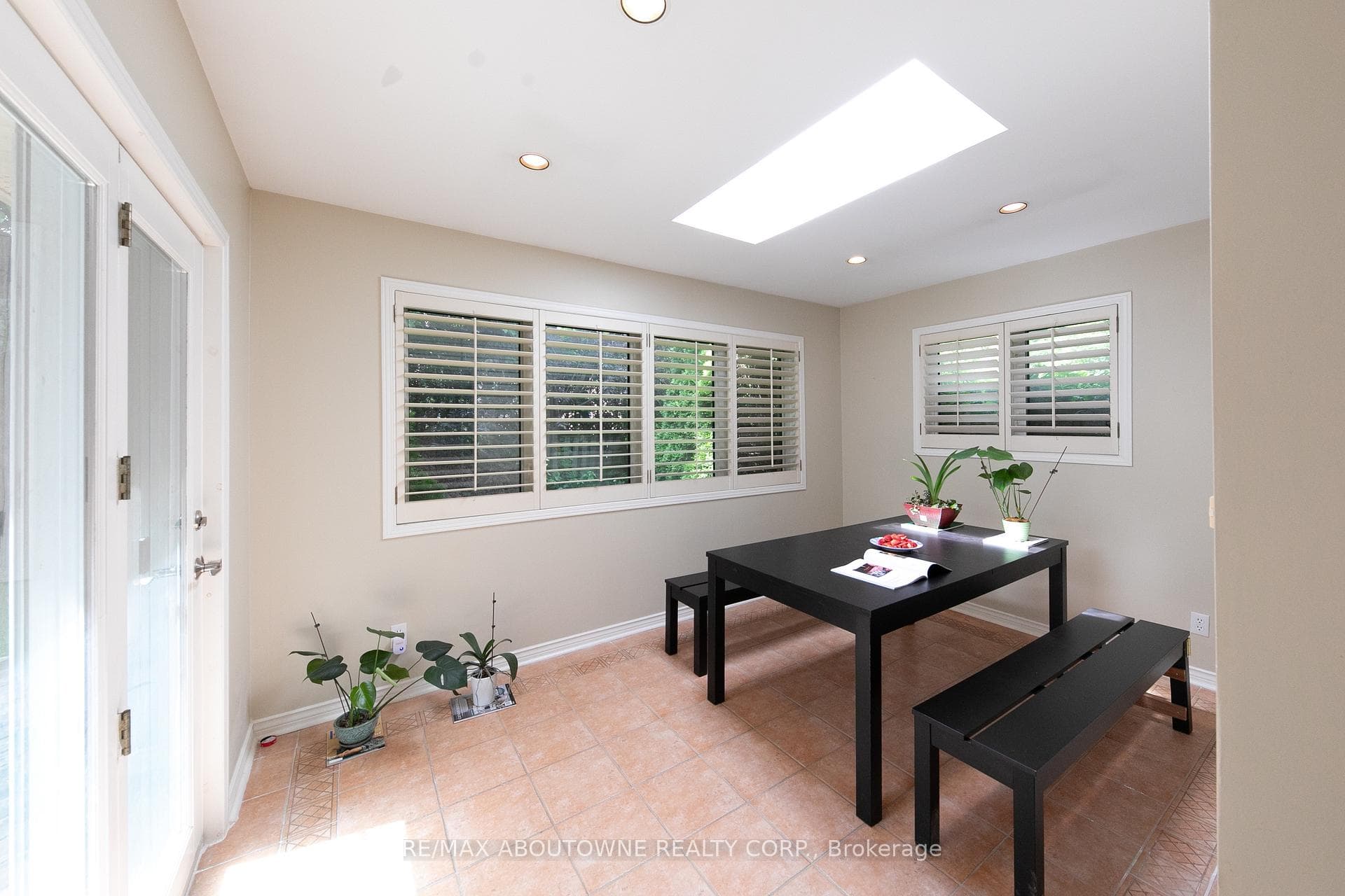 2279 Dunedin Road photo 12