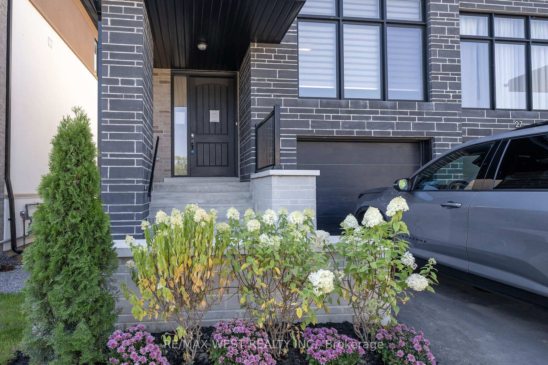 29 Direzze Court photo 2