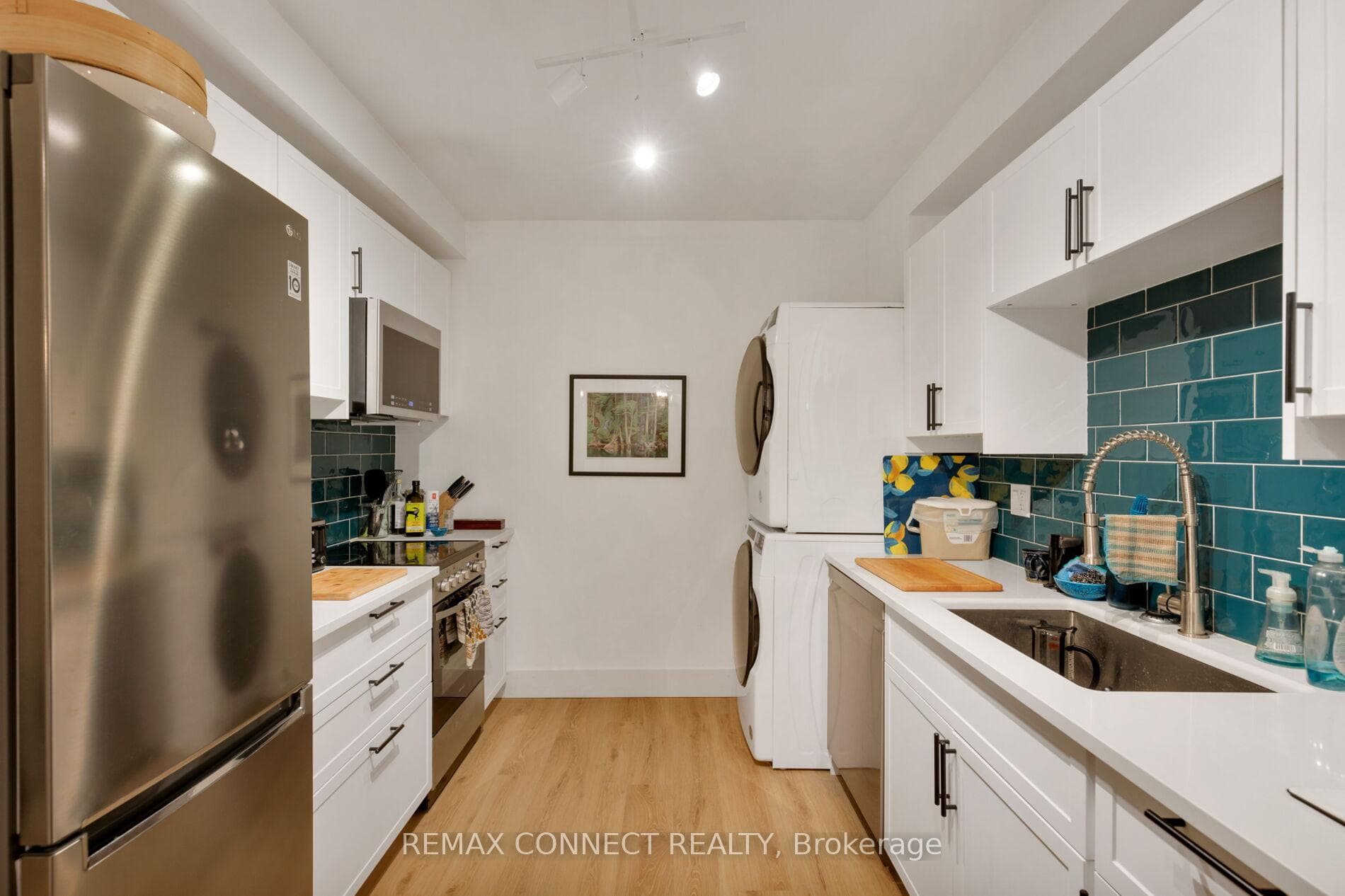 16 Rosemount Avenue photo 45