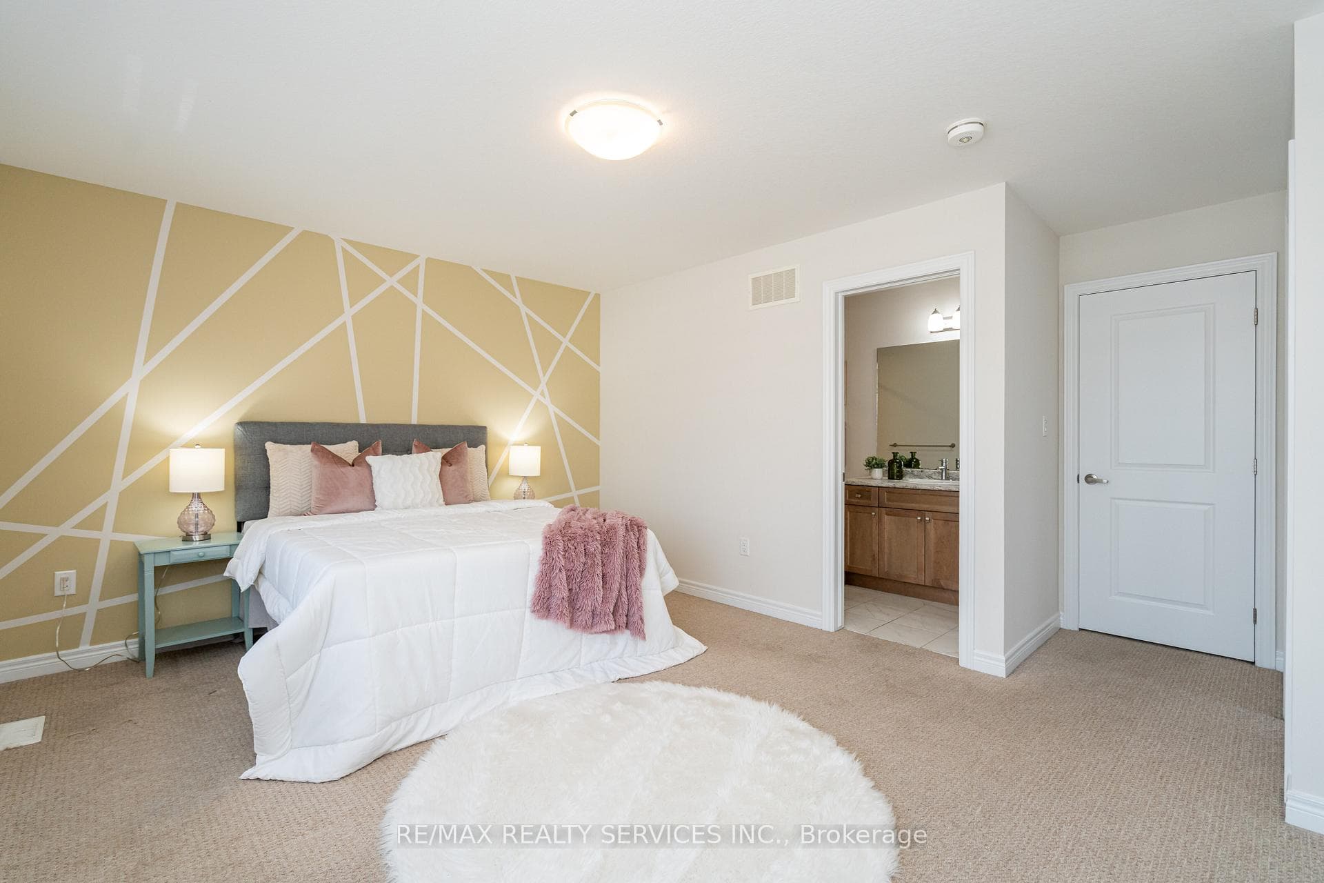 7 Baker Lane photo 34