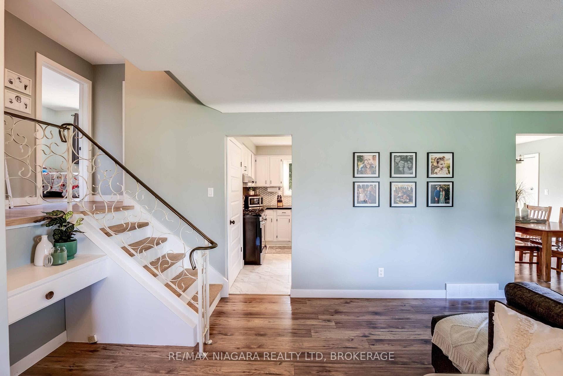 485 LEONARD Avenue photo 4