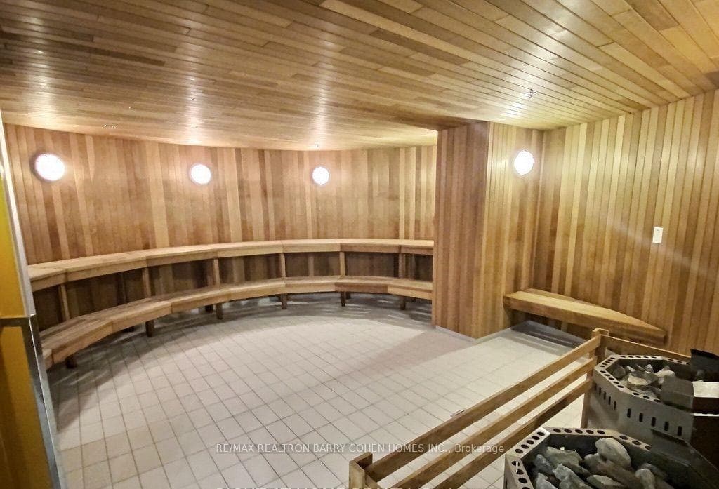 39 Queens Quay Unit Th122 photo 31