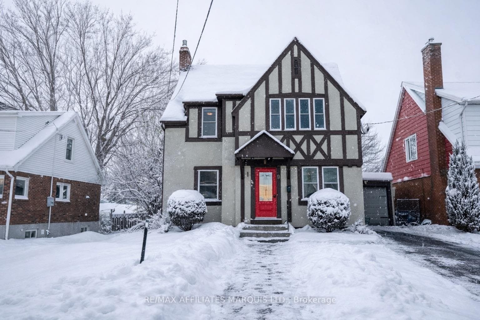9 OLD ORCHARD Avenue photo 1