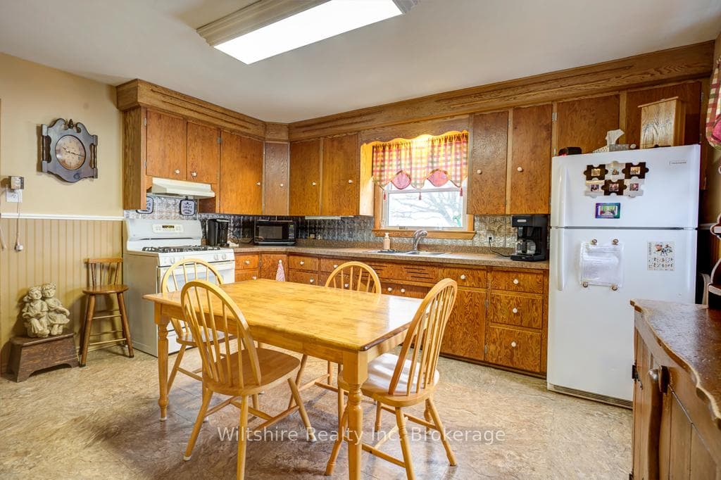 11384 Plank Road photo 6