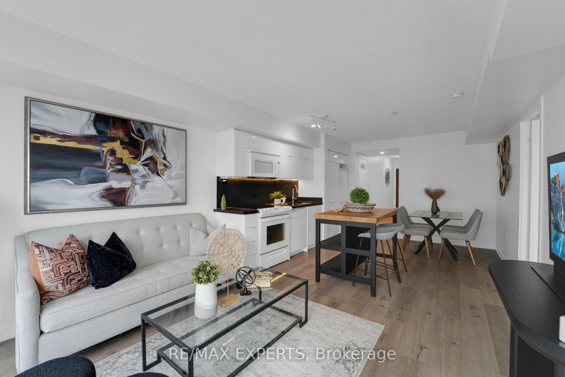 151 Dan Leckie Way Unit 1505 photo 14