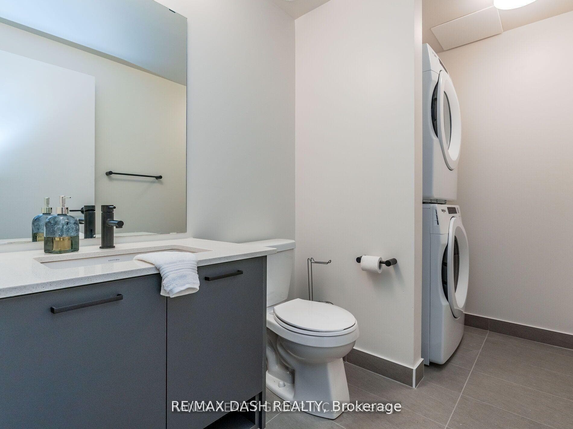 2300 St. Clair Avenue Unit 723 photo 22