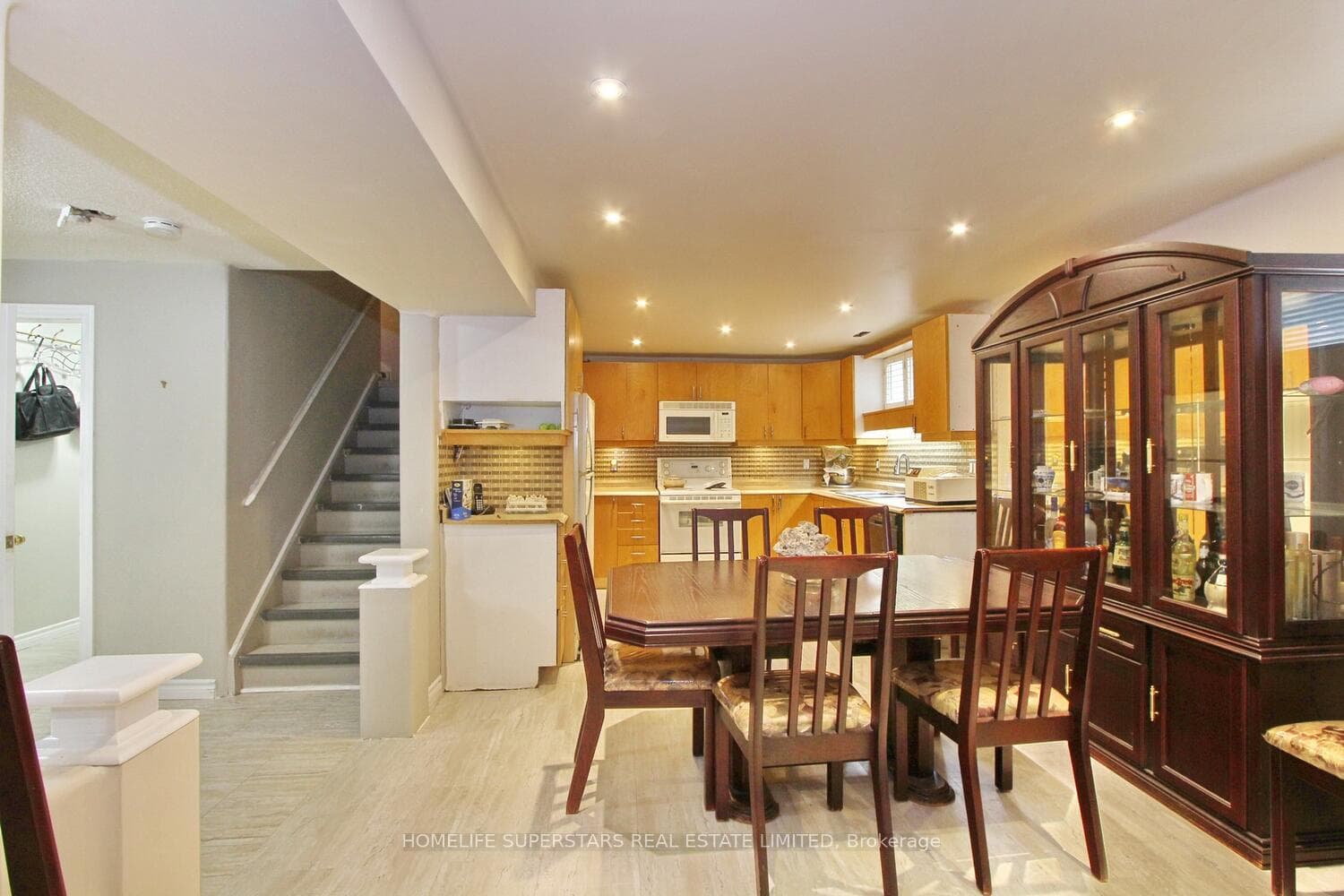 22 Poinsettia Place photo 33