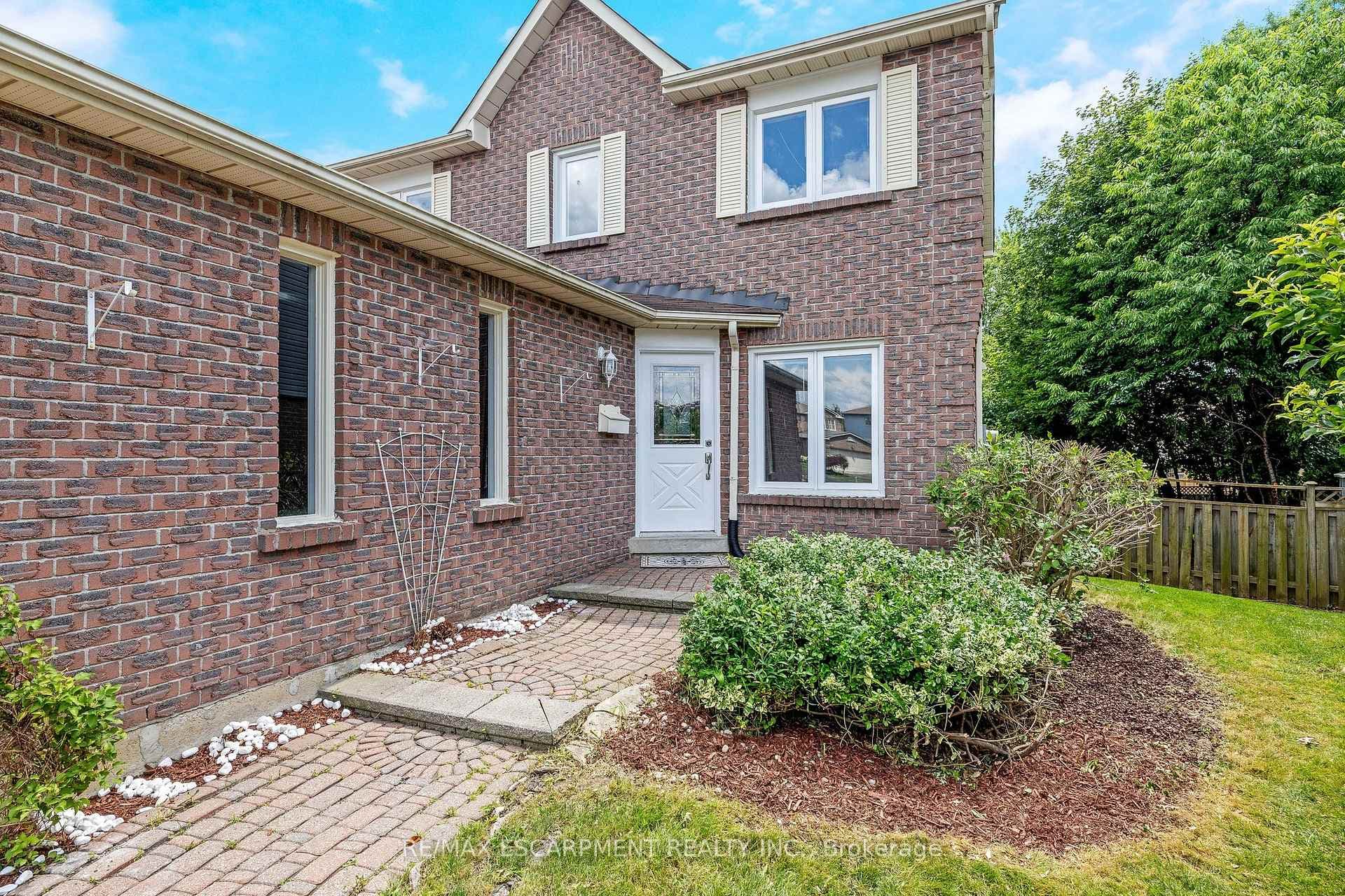6198 Saltmarsh Court photo 3
