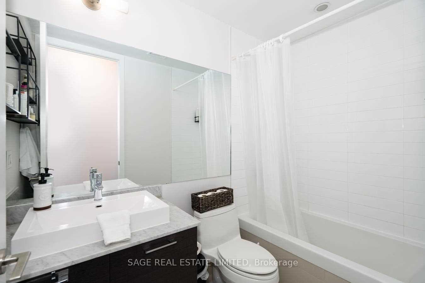 399 Adelaide Street Unit 605 photo 23
