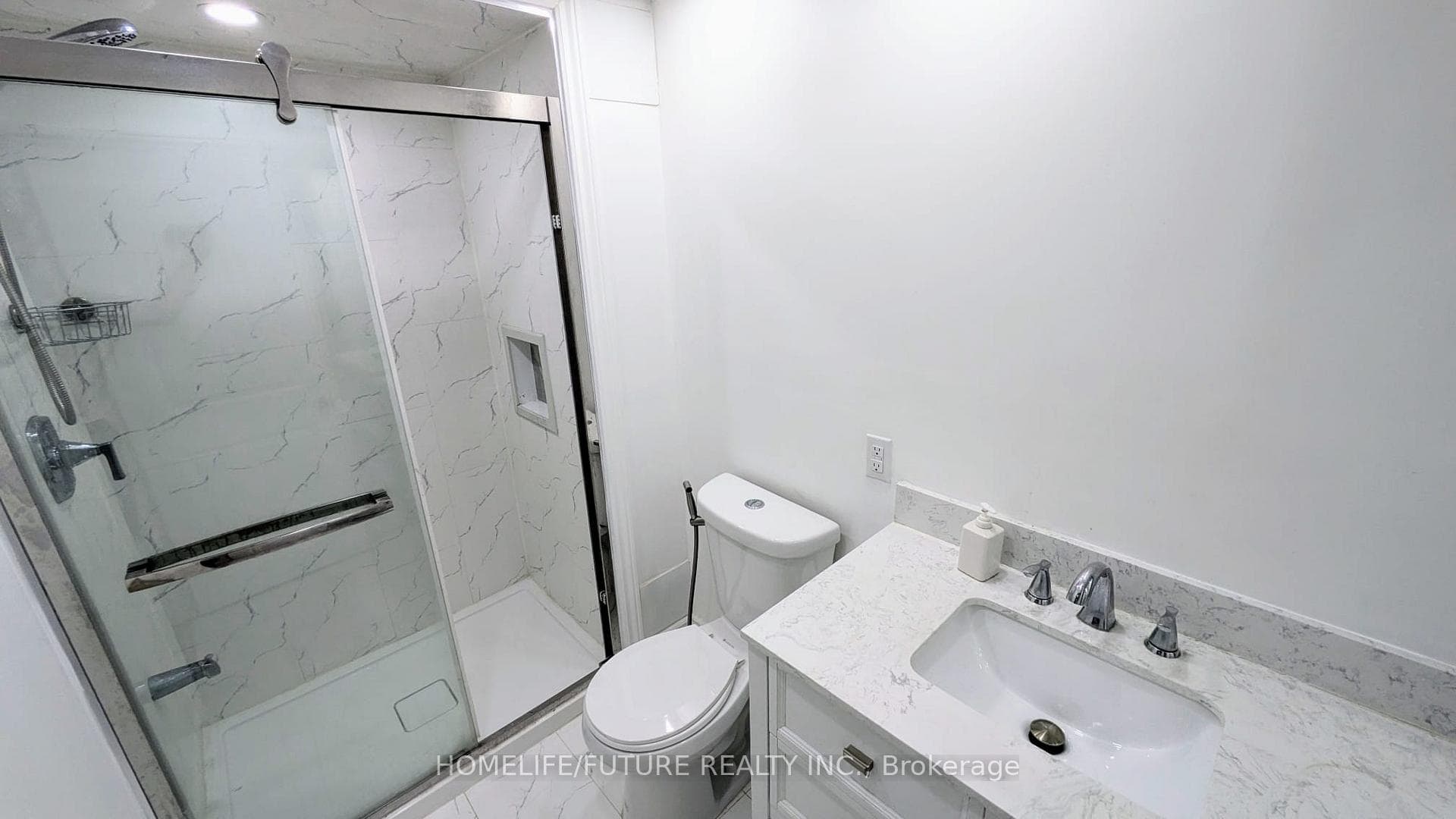 6924 Cordingley Crescent photo 21