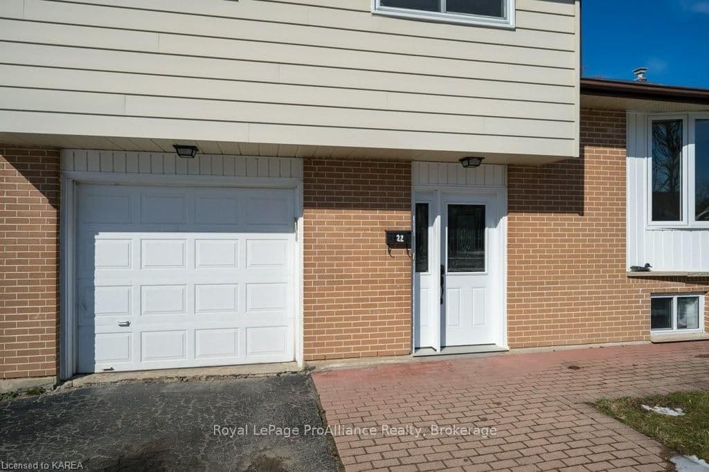 22 WOLFE Street photo 4