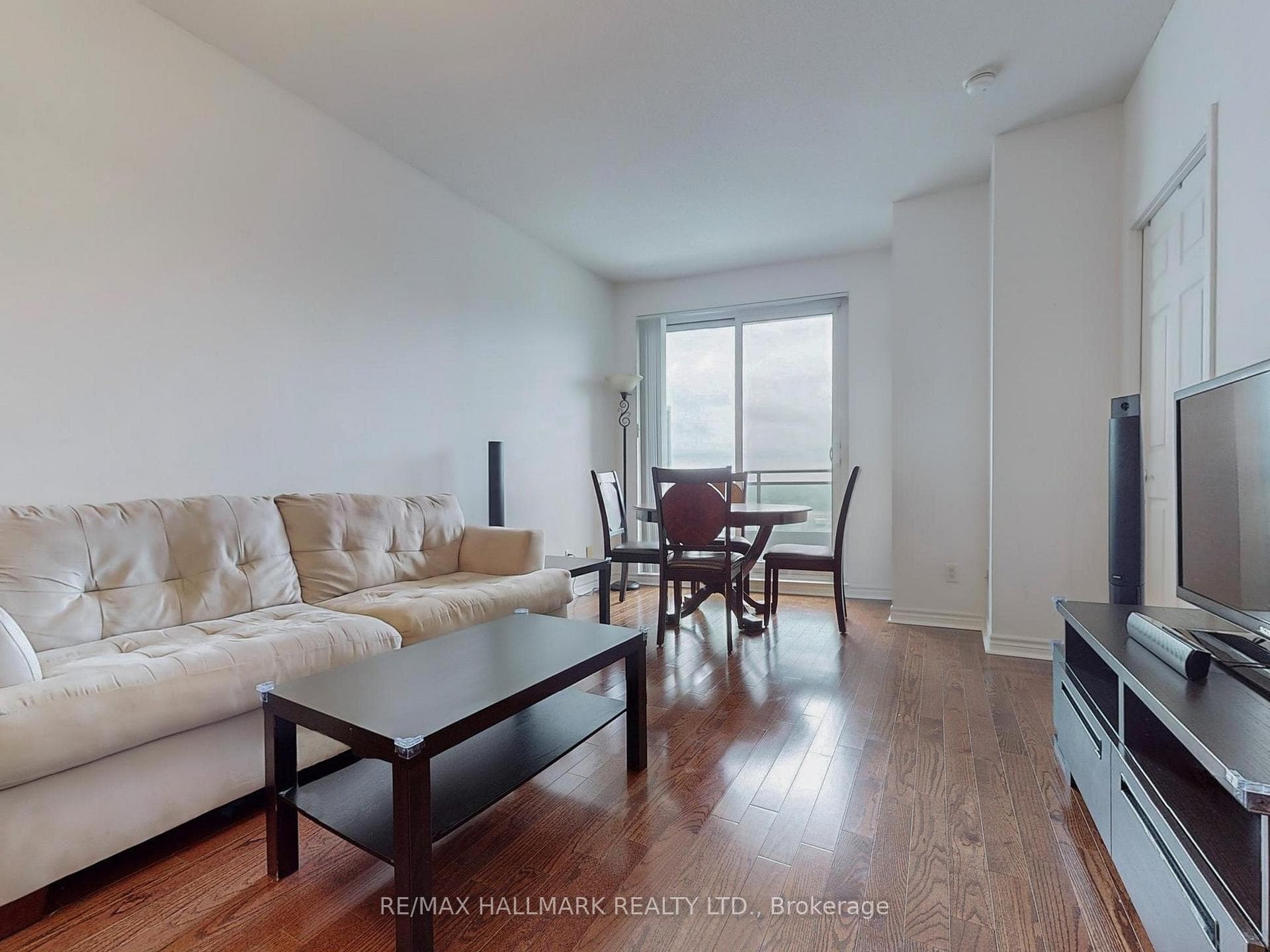 18 Holmes Avenue Unit 2007 photo 9