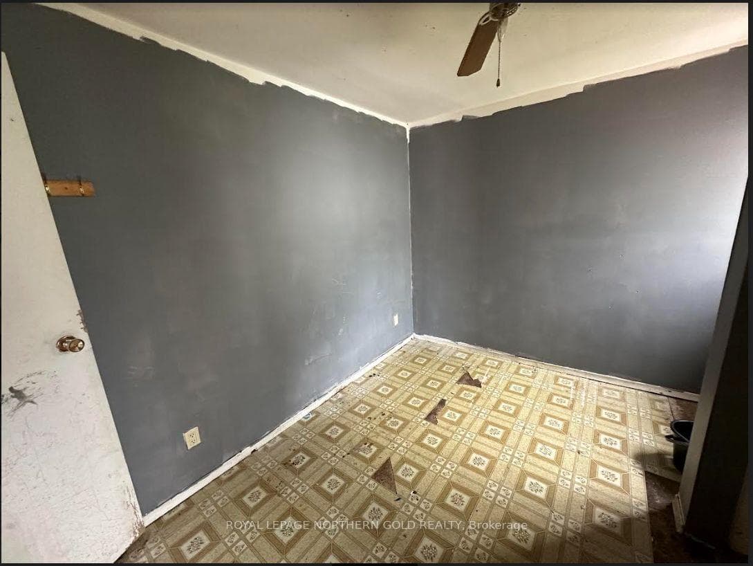 25 Allen Avenue photo 7