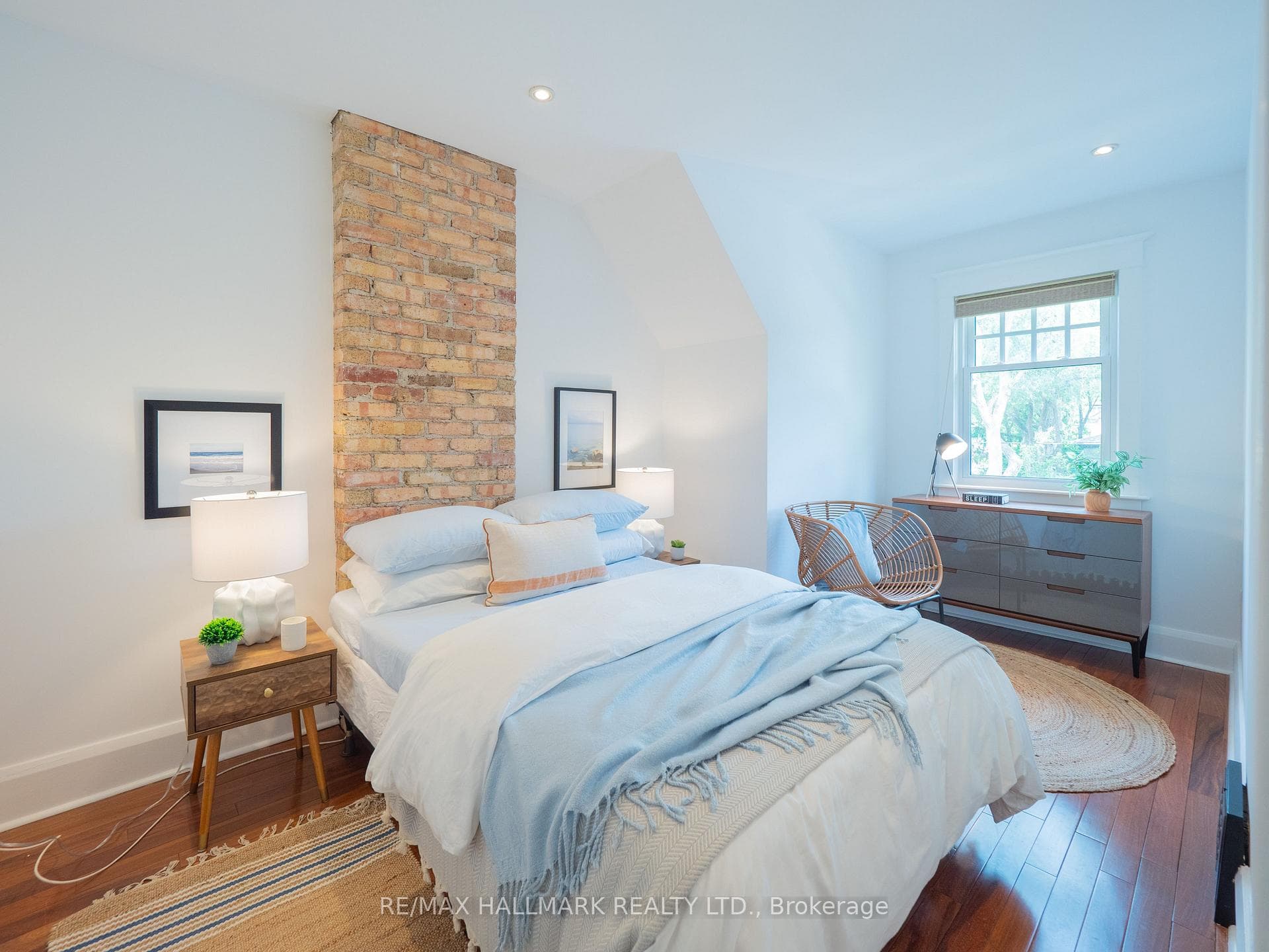 51 Bain Avenue photo 29