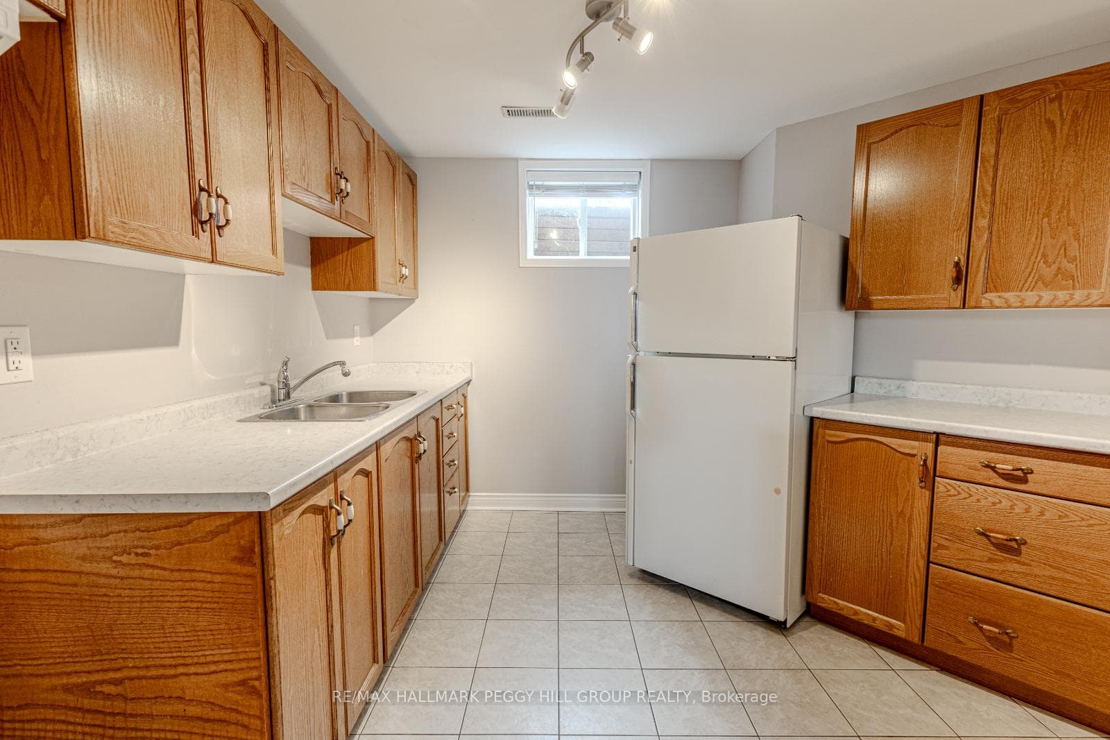 70 Hurst Drive photo 11