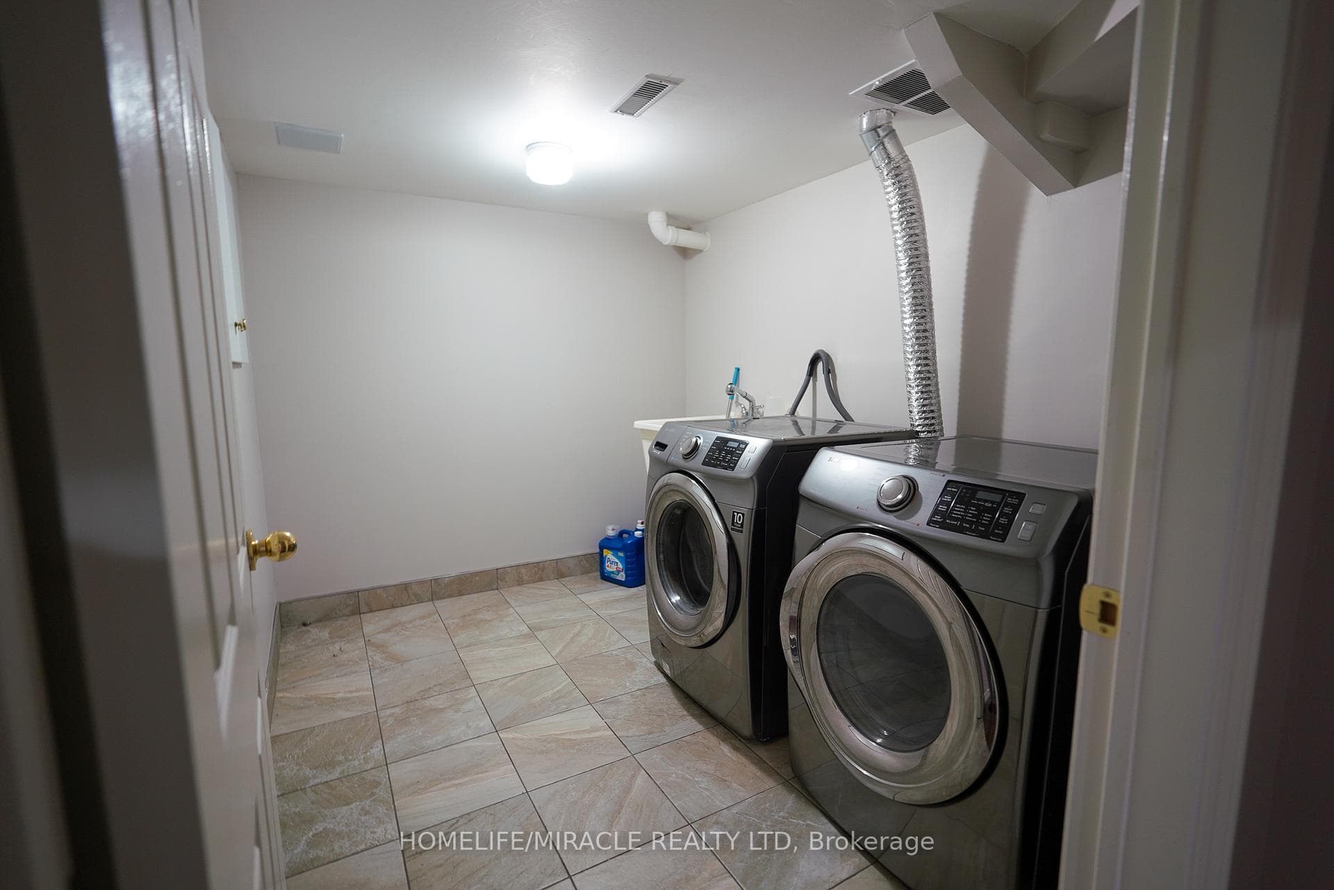 31 Lacebark Court photo 21