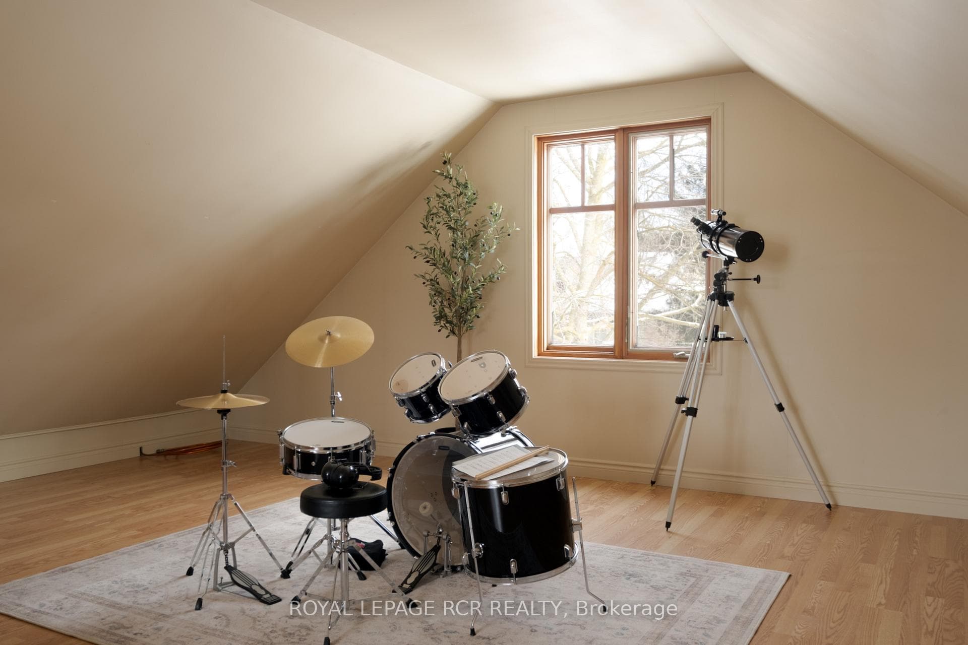 31 McNab Street photo 40
