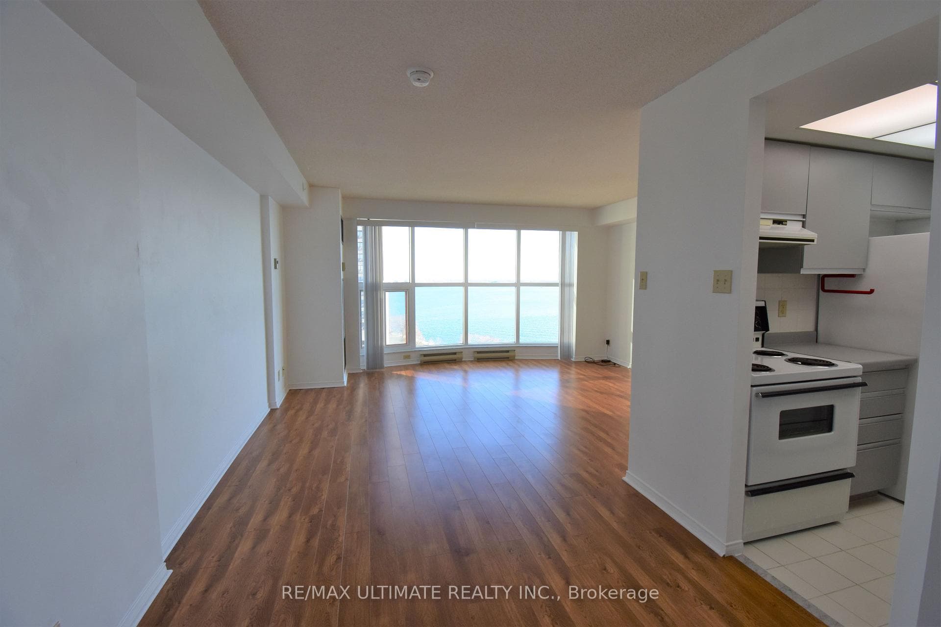 99 Harbour Square Unit 1503 photo 3