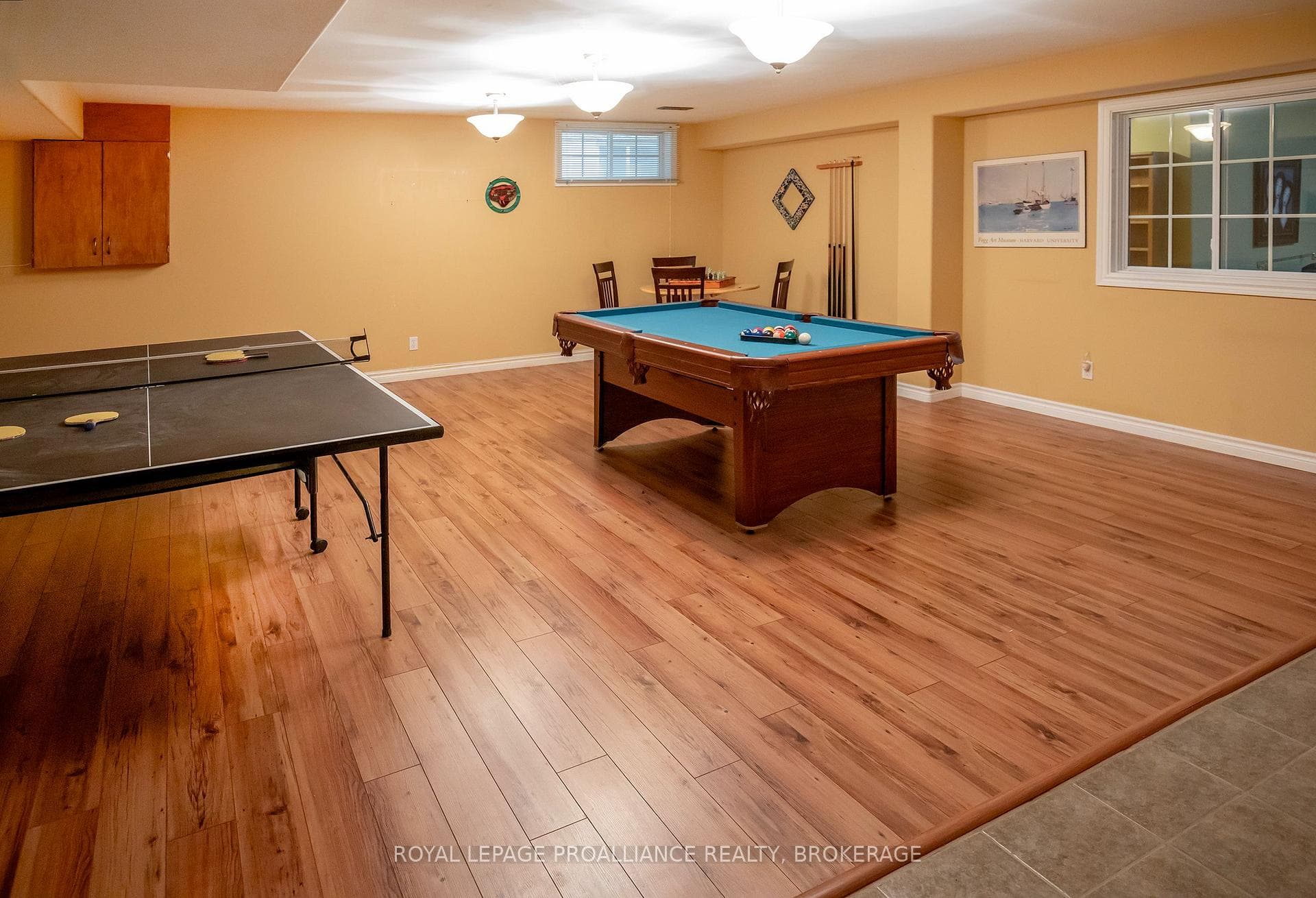 1098 Coverdale Drive photo 23