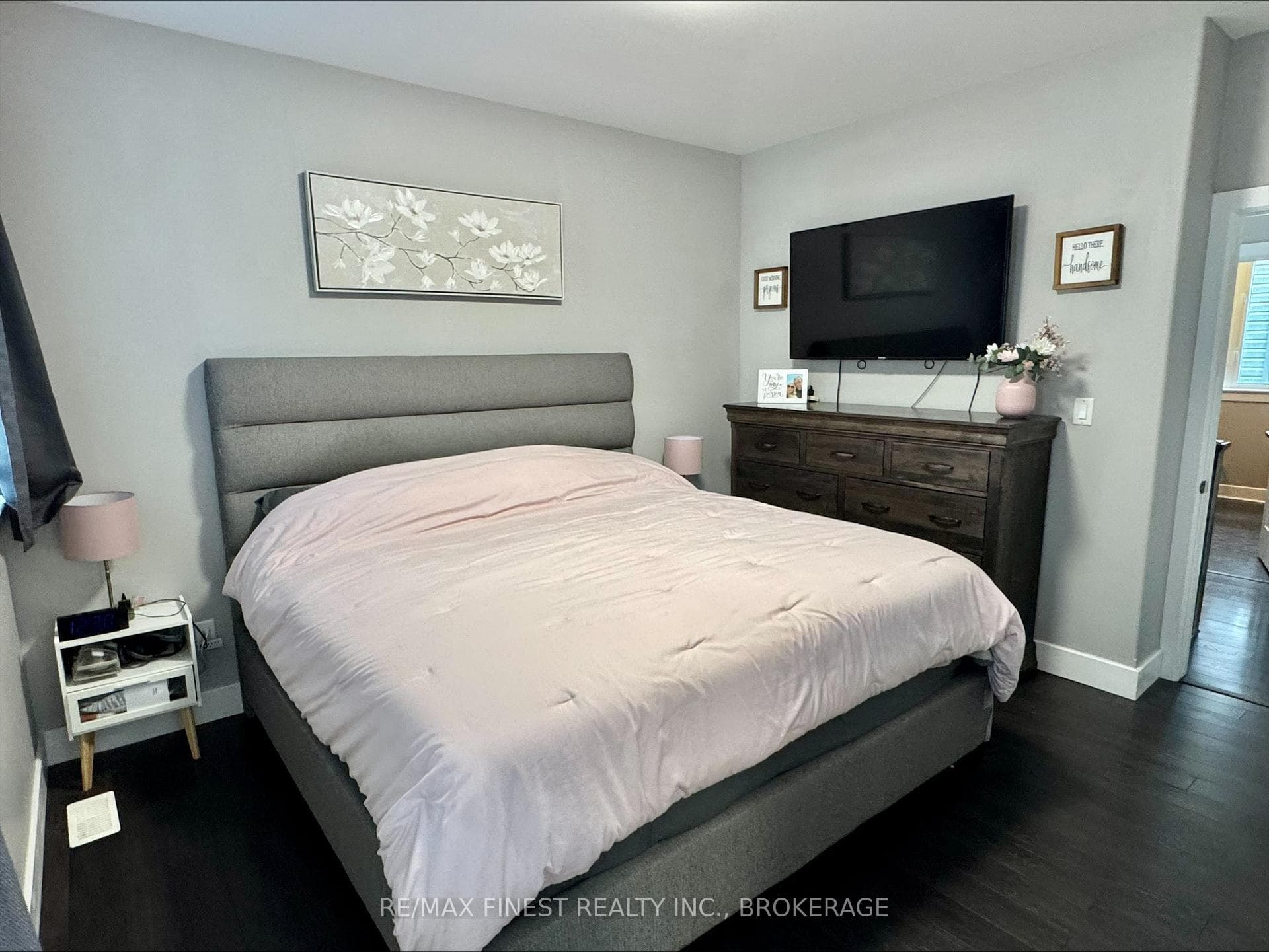 119 Champagne Crescent photo 11