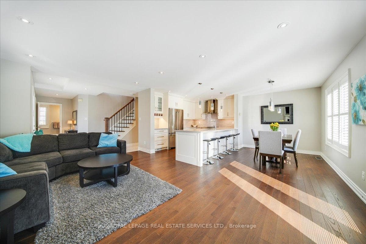 2157 Forest Gate Park photo 10