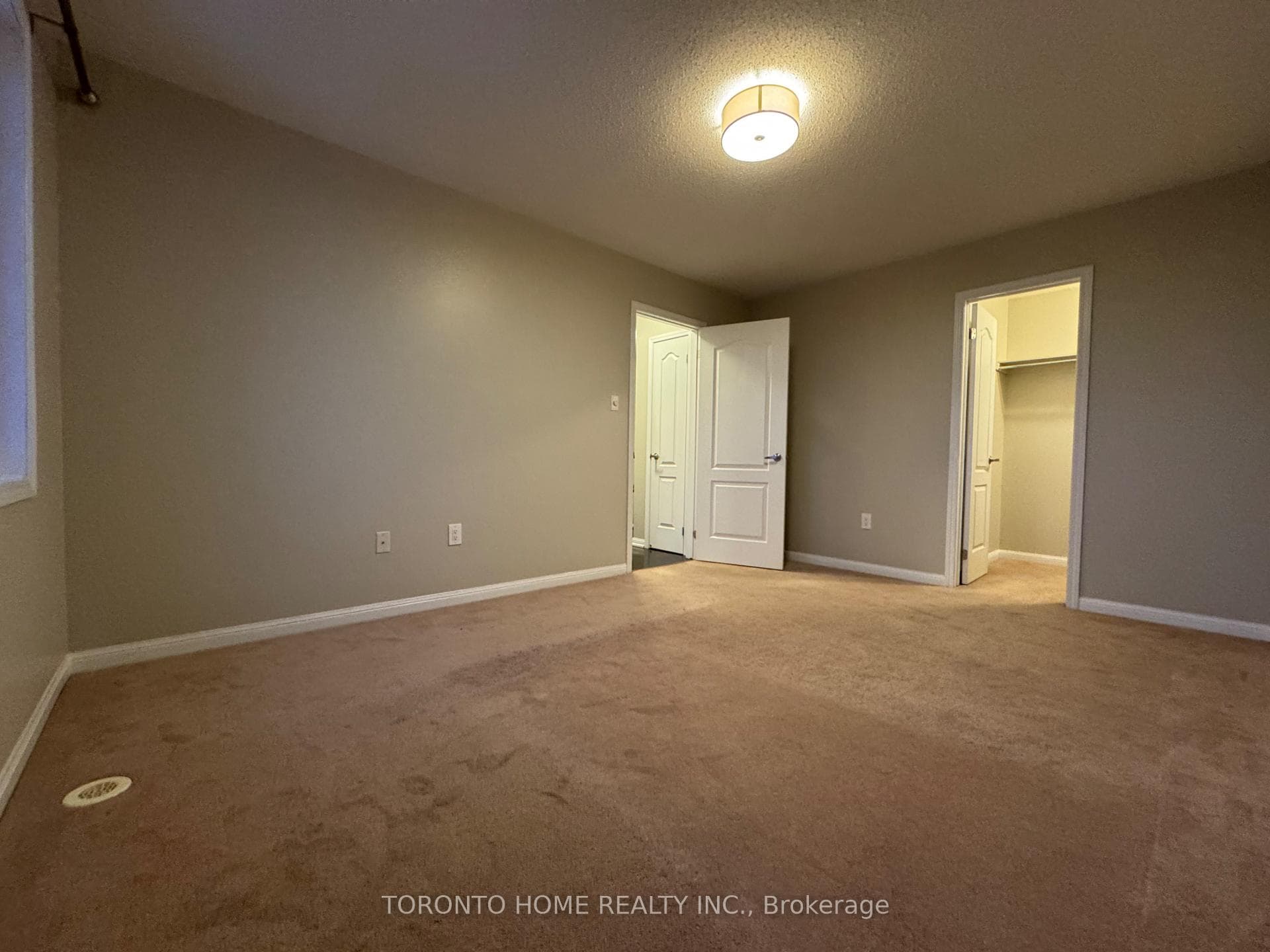 1037 Haxton Heights photo 25