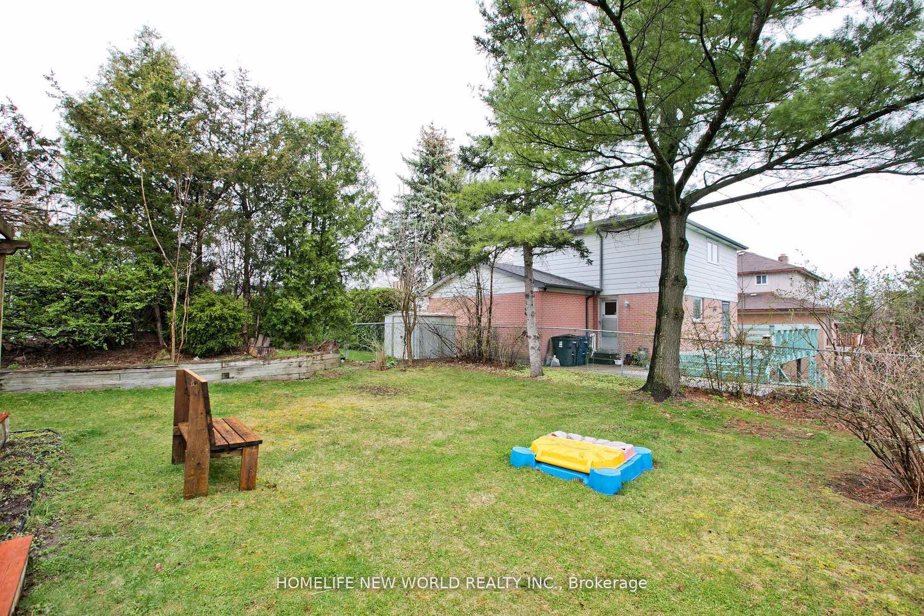 77 Aspenwood Drive photo 32