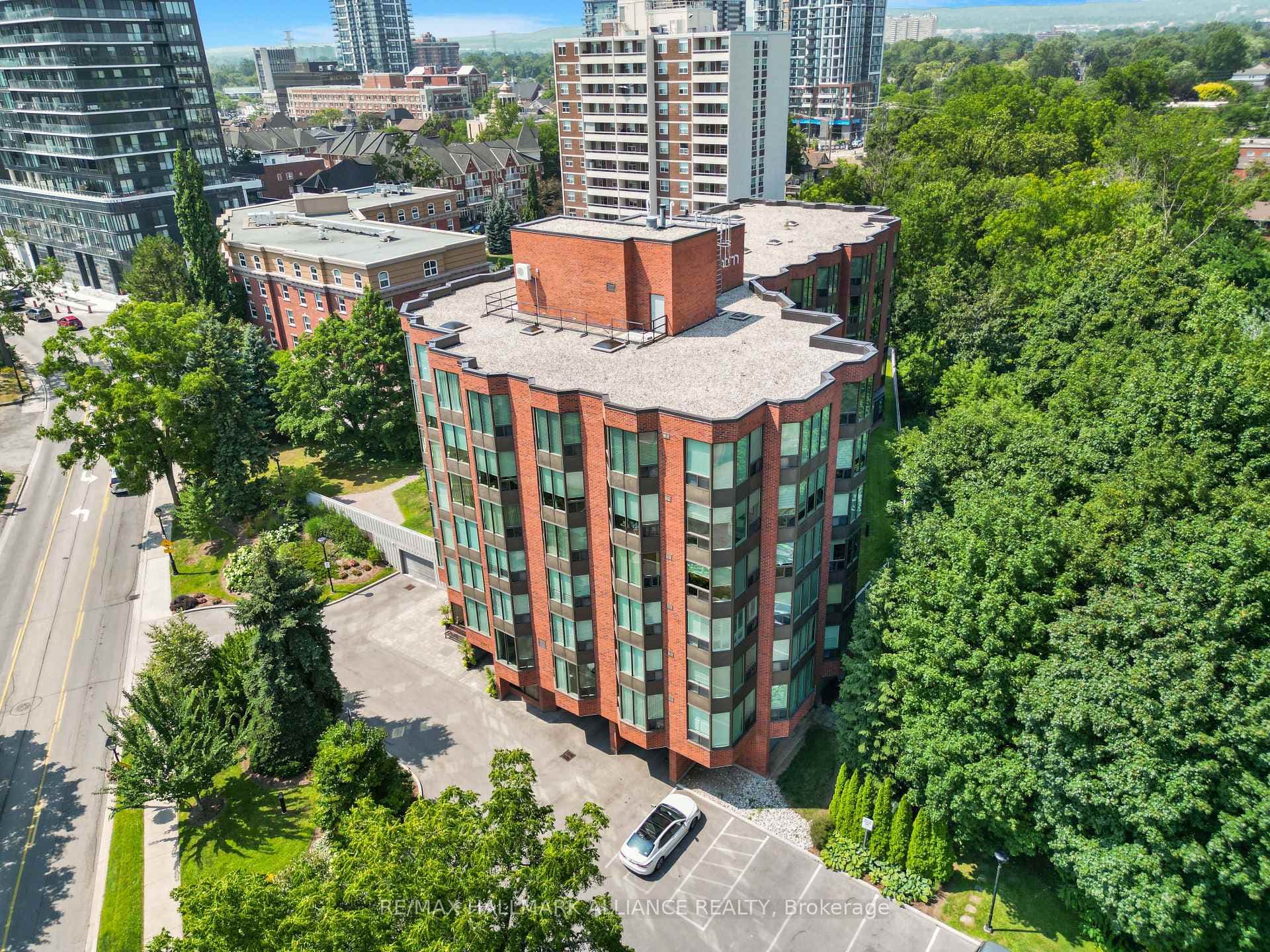 2121 Lakeshore Road Unit 205 photo 33