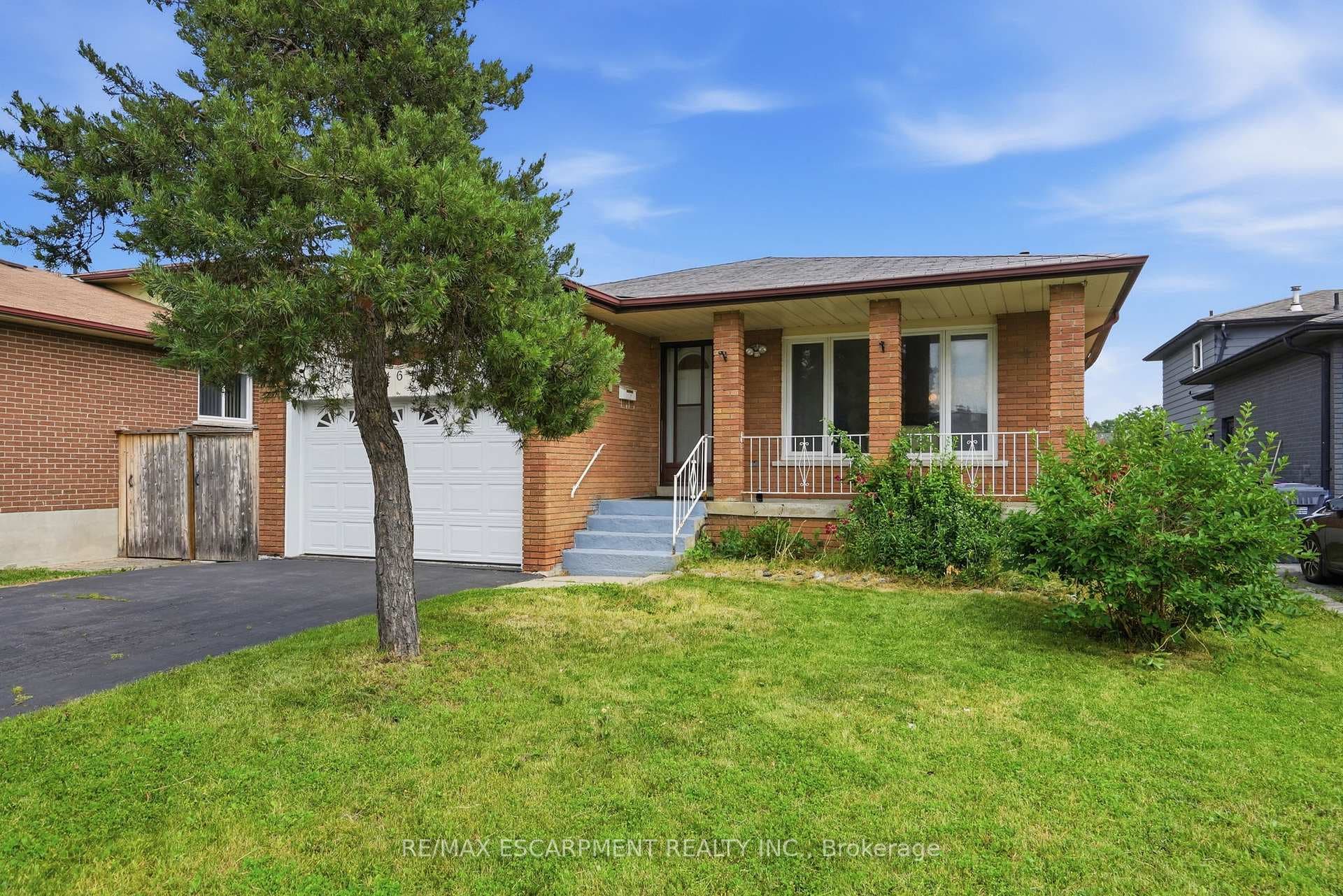 464 Louis Drive photo 2