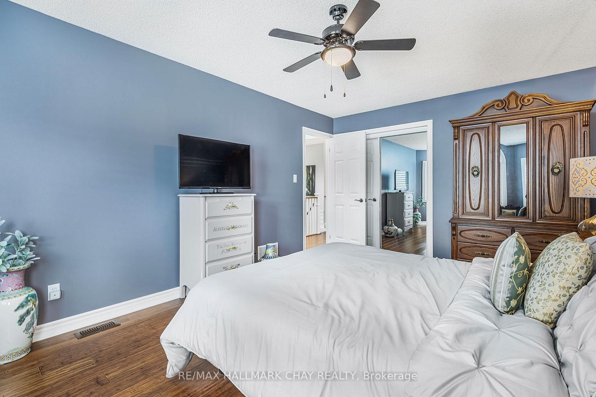 8 Dove Crescent photo 20